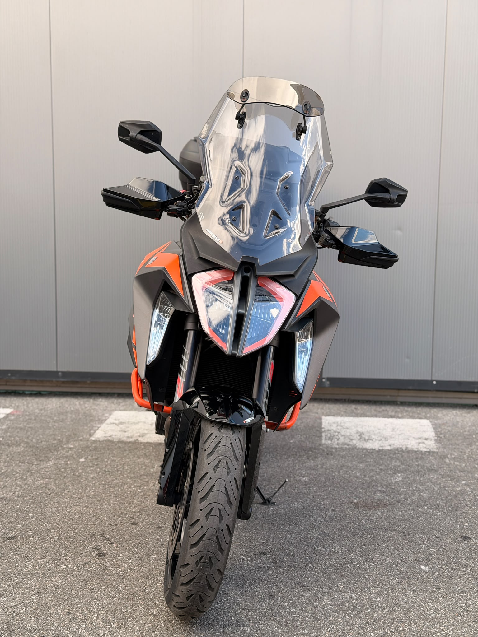 KTM 1290 Super Duke GT 2019-image-2