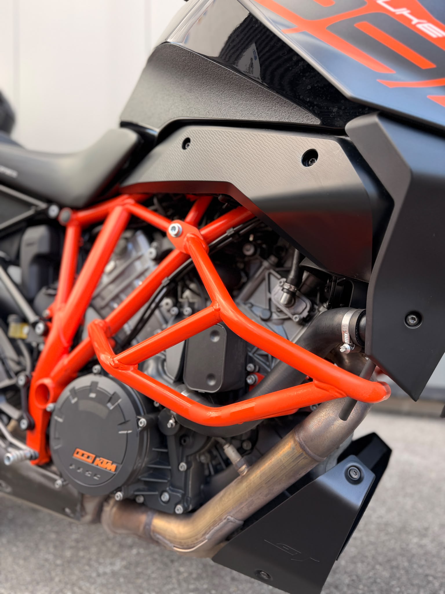 KTM 1290 Super Duke GT 2019-image-6