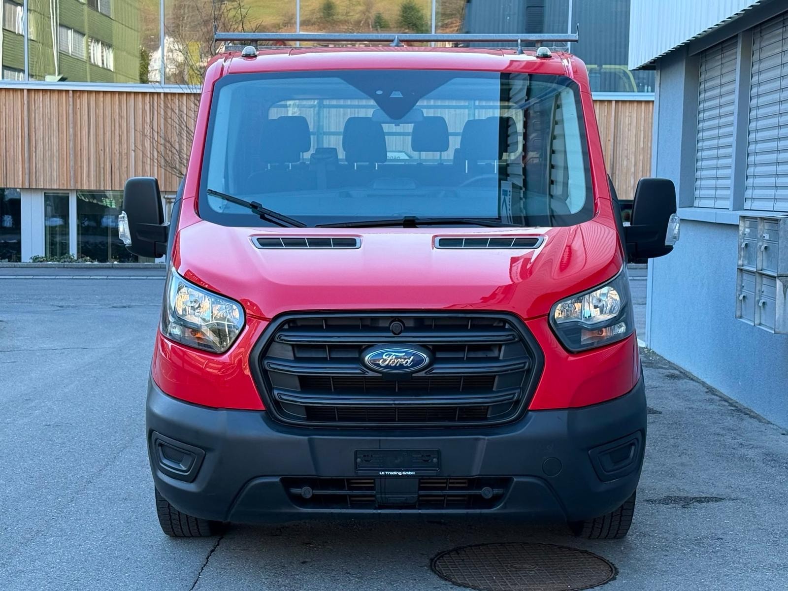 FORD Transit 350 L2 Trend 2.0 TDCi 130 FWD-image-1