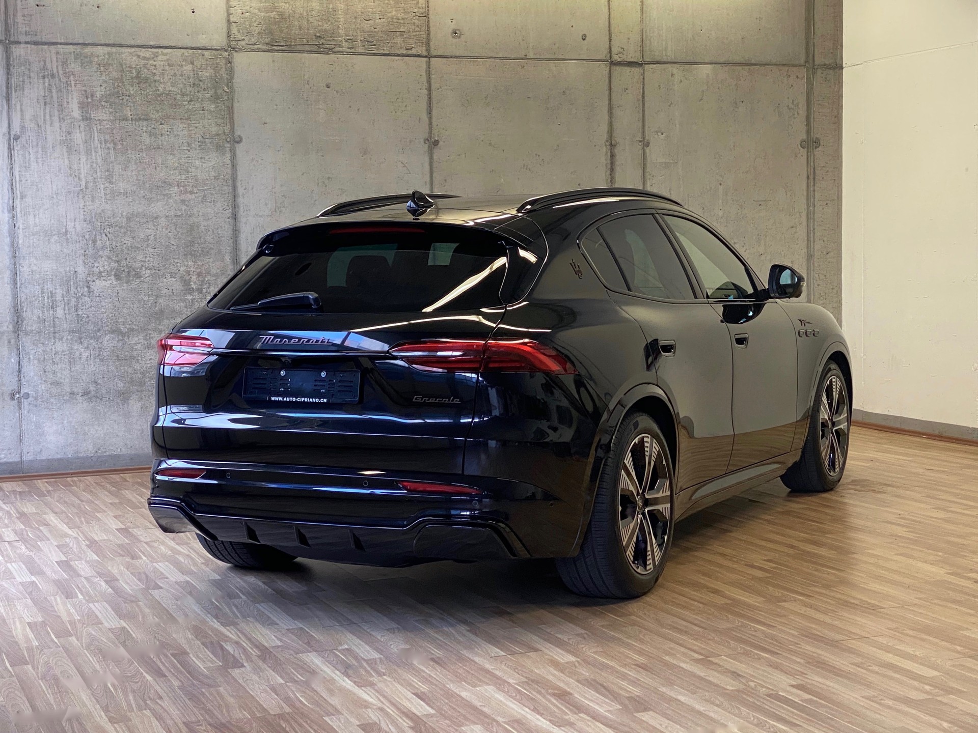 MASERATI Grecale*Folgore*105kWh*-showroom-element-2