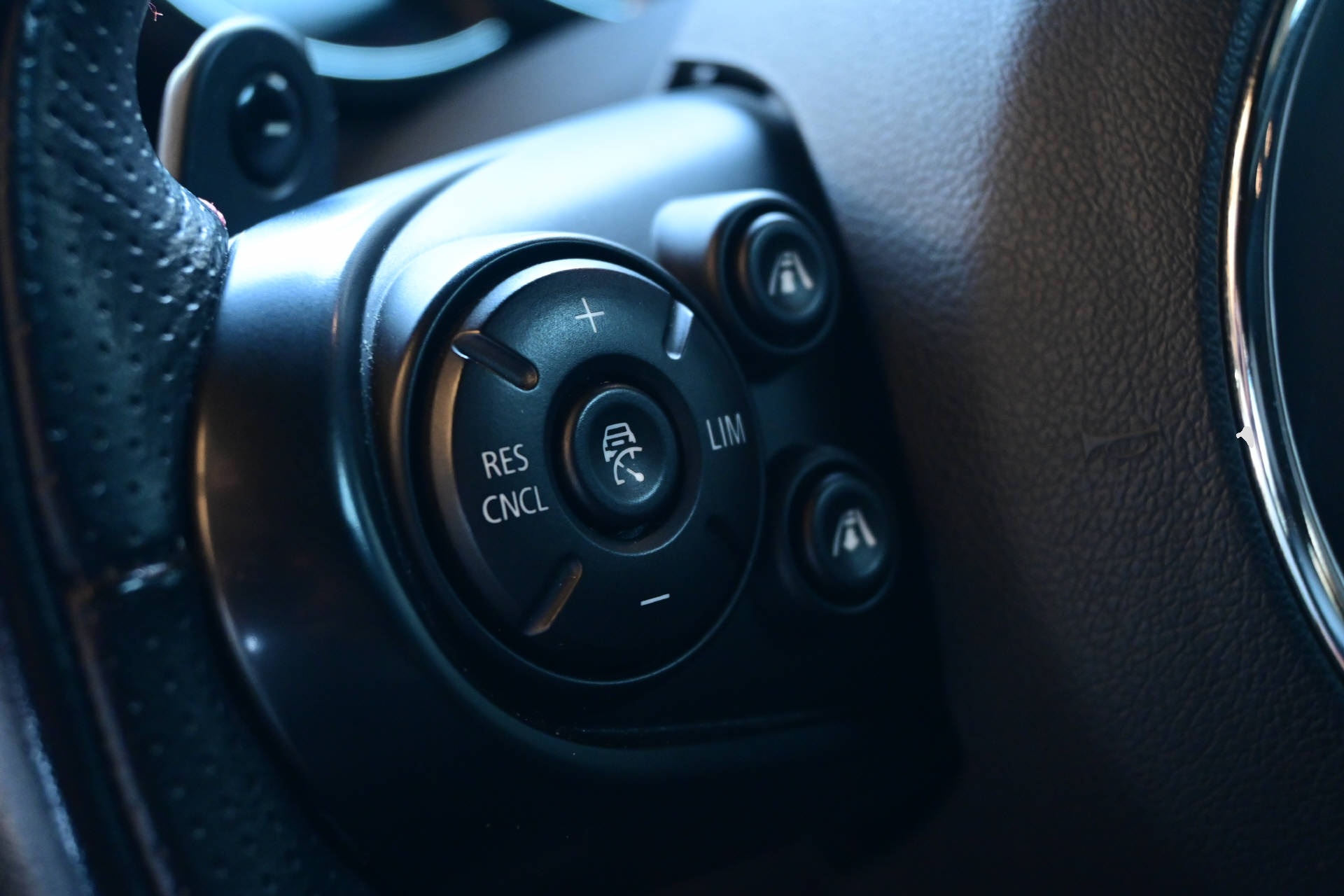 MINI Clubman F54 2.0i John Cooper Works ALL4-image-16