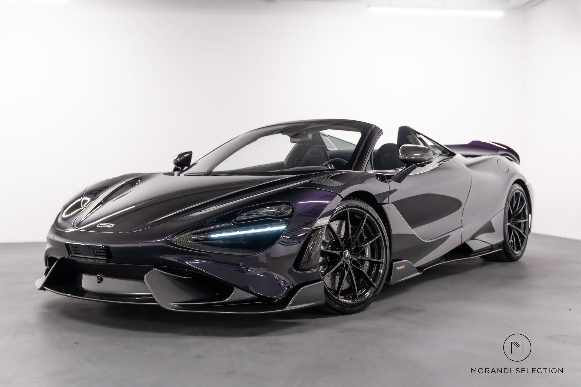 McLAREN 765 LT Spider 4.0 V8 SSG-showroom-element-2