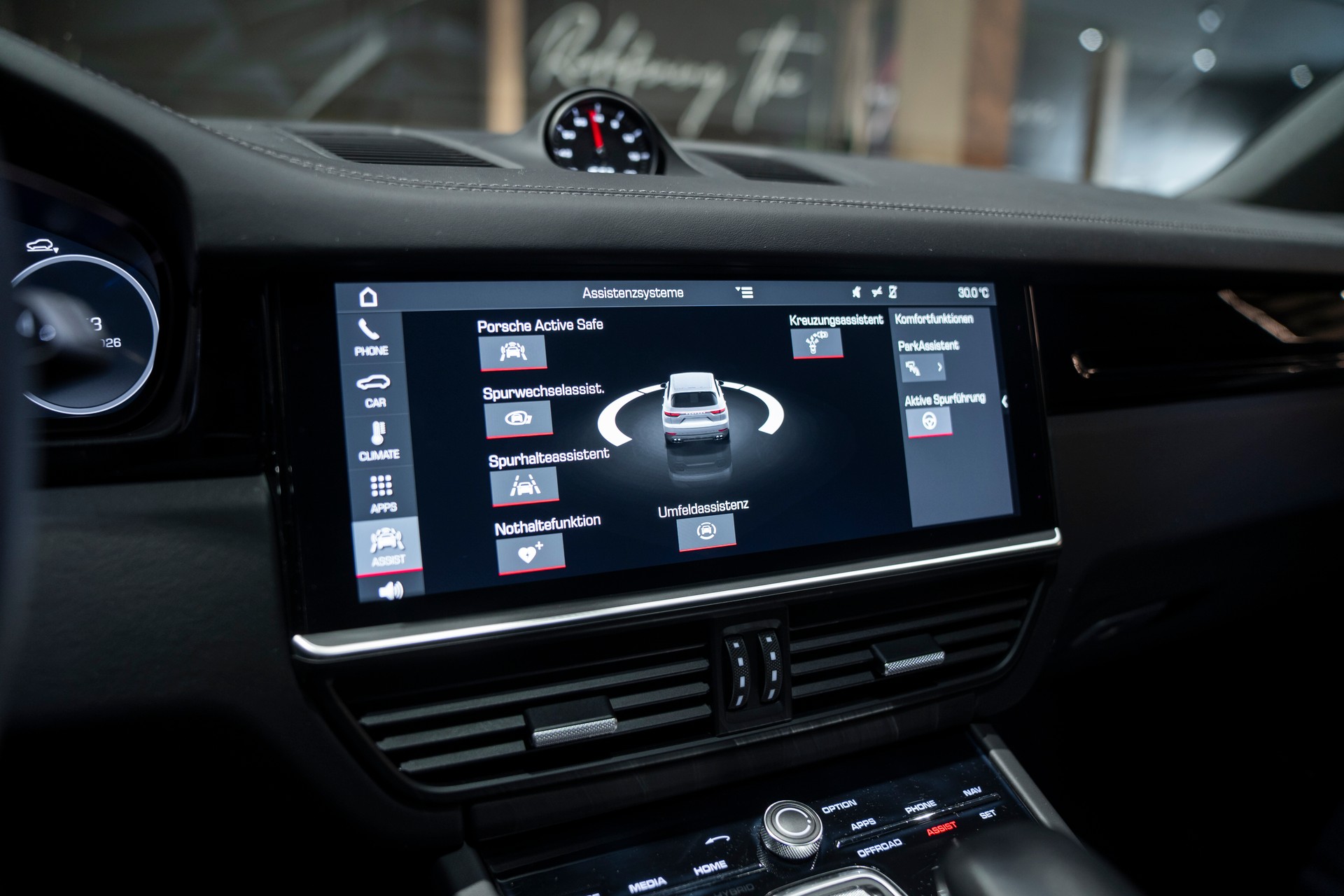 PORSCHE Cayenne-image-13