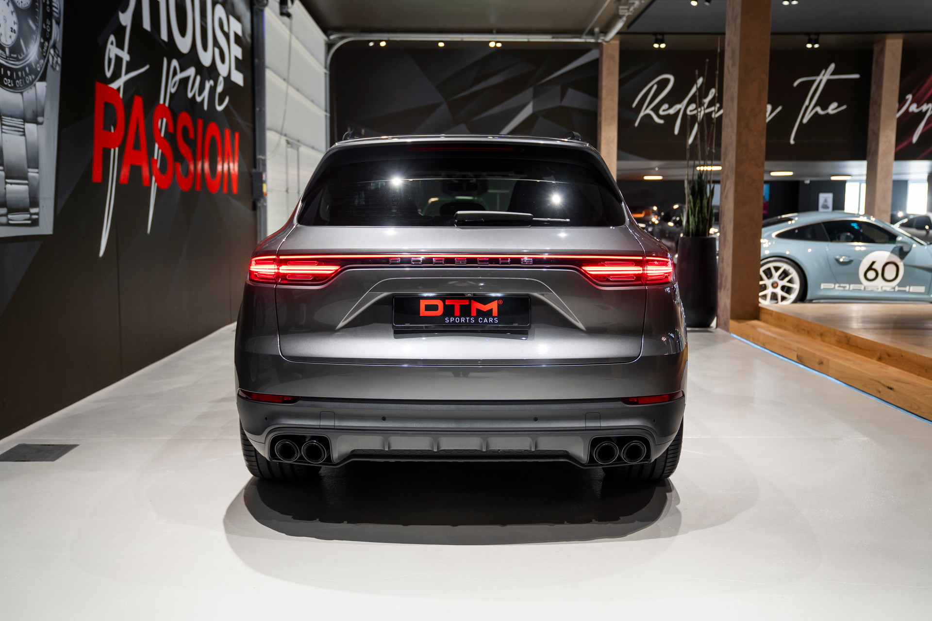 PORSCHE Cayenne-image-4