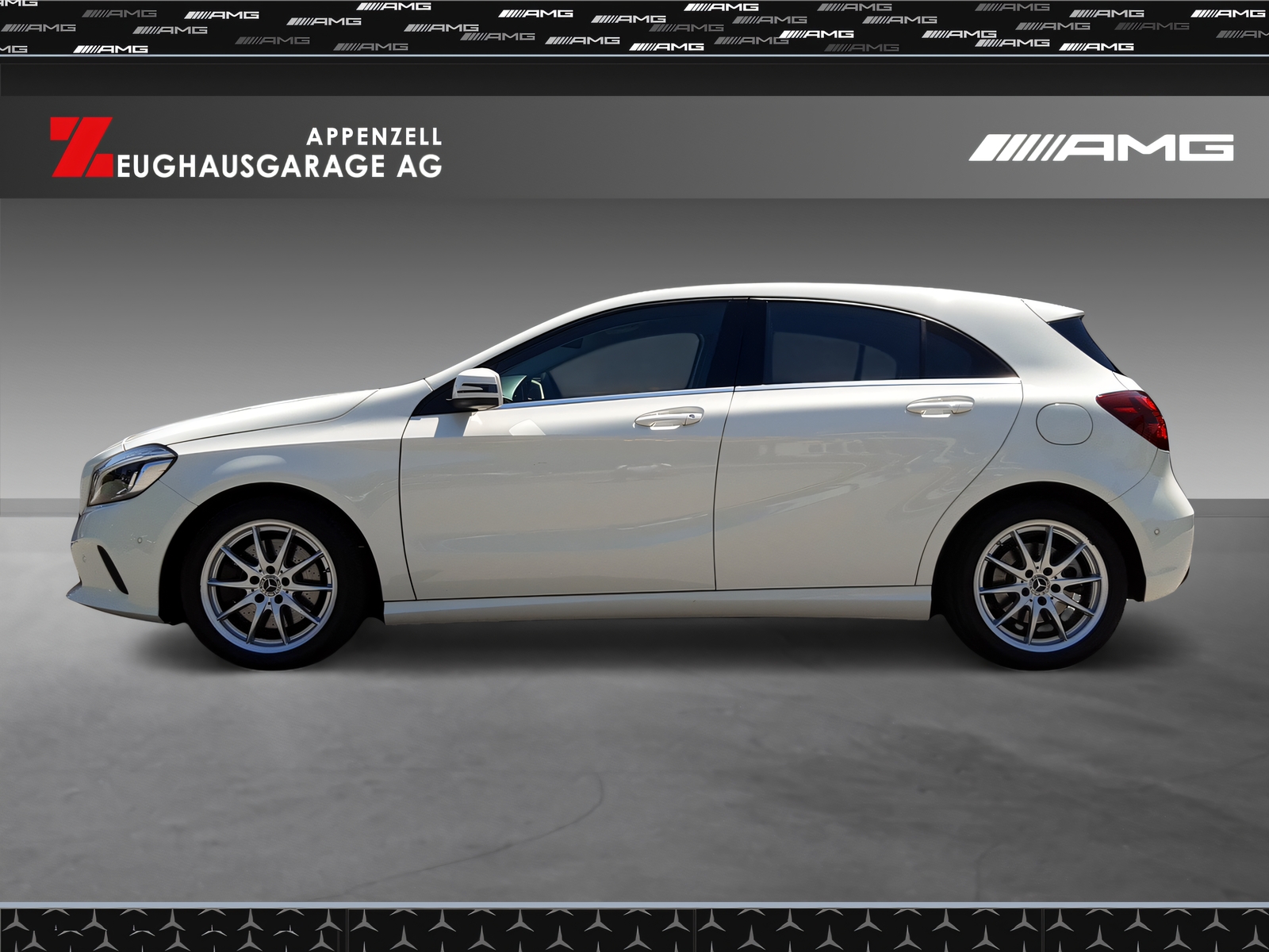 MERCEDES-BENZ A 250 4Matic-showroom-element-1
