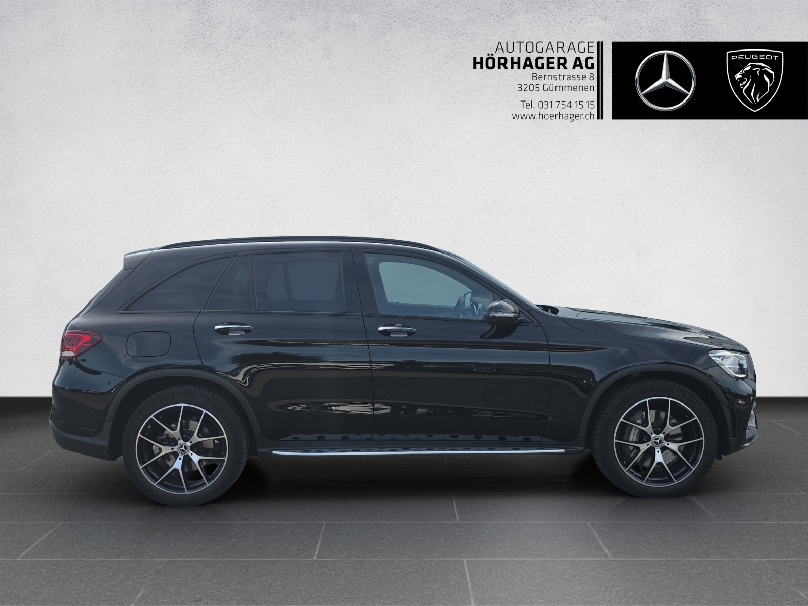 MERCEDES-BENZ GLC 300 AMG Line 4Matic 9G-Tronic-showroom-element-1