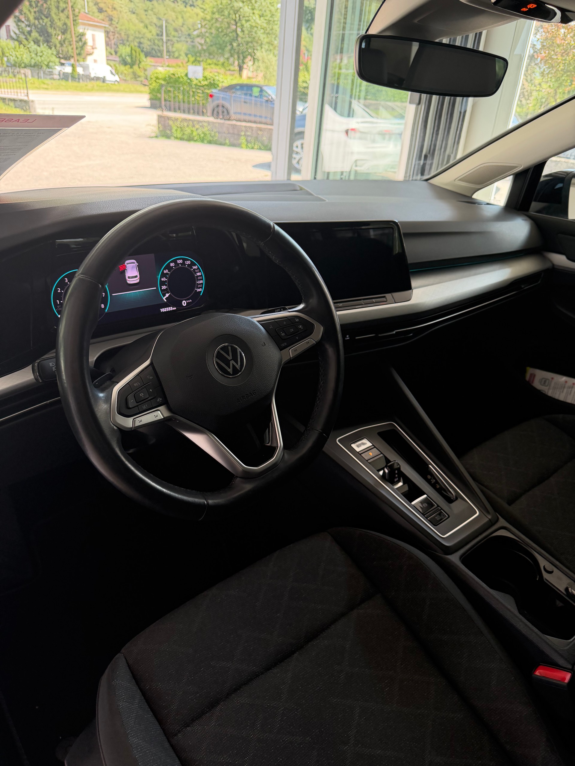 VW Golf 1.5 e TSI ACT Life DSG-image-8
