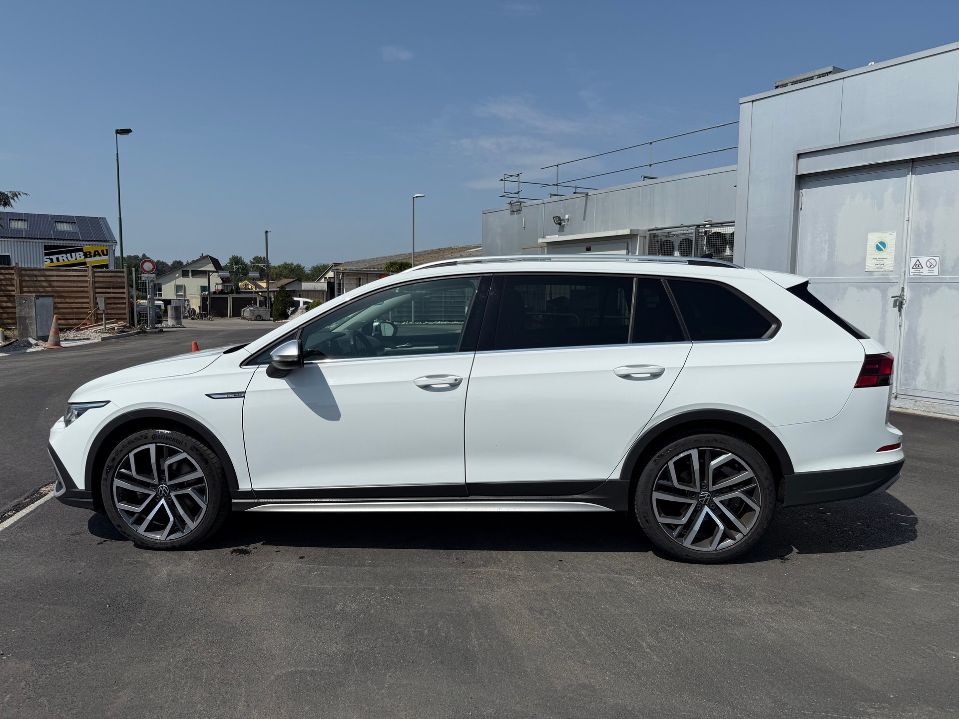 VW Golf 2.0 TDI Alltrack DSG 4Motion-image-8