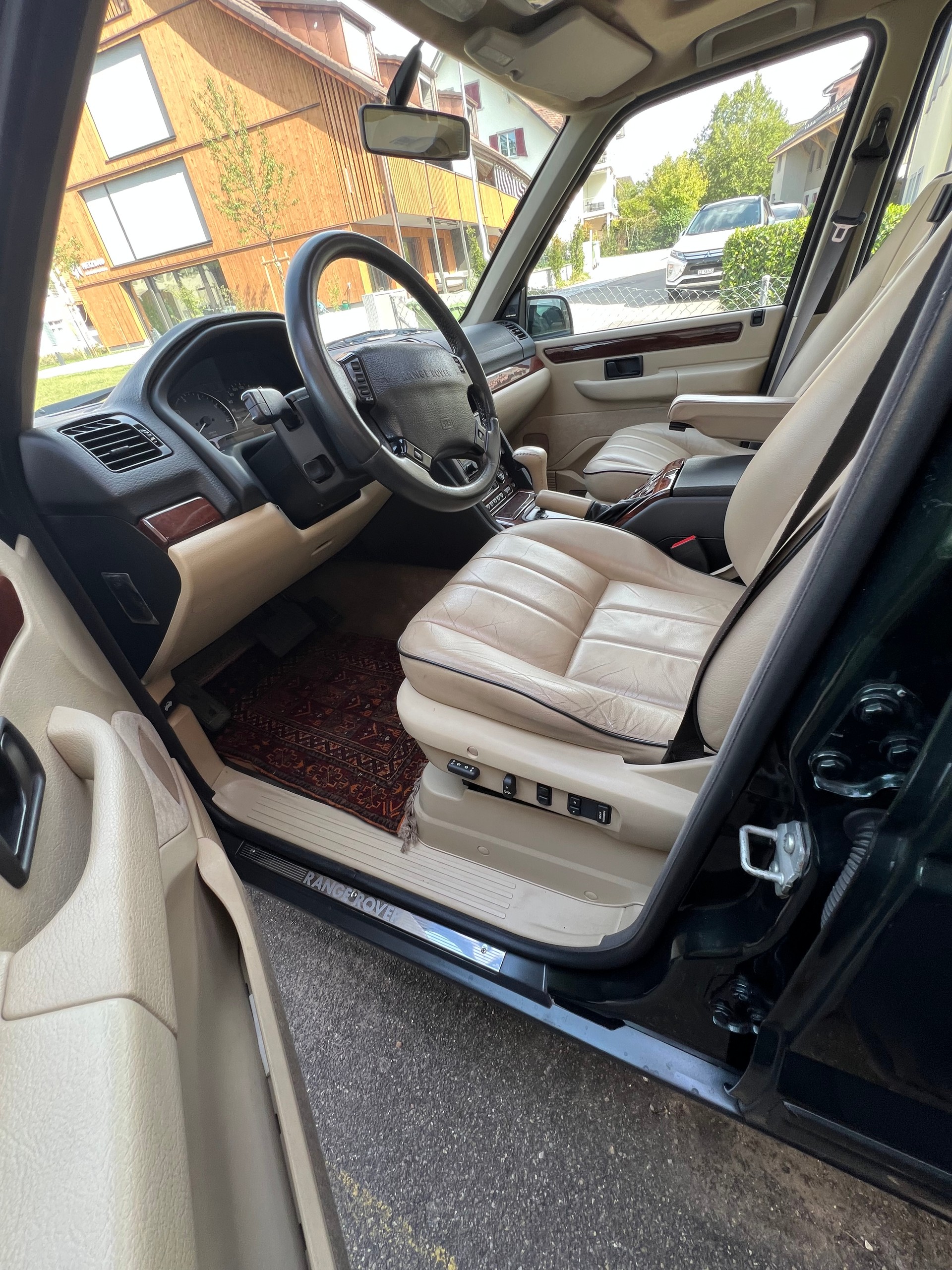 LAND ROVER Range Rover 4.6 HSE-image-6