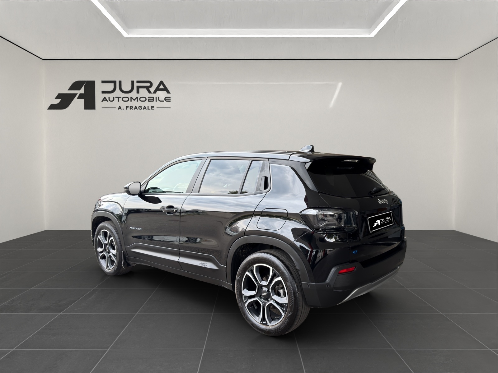 JEEP Avenger Summit-image-4