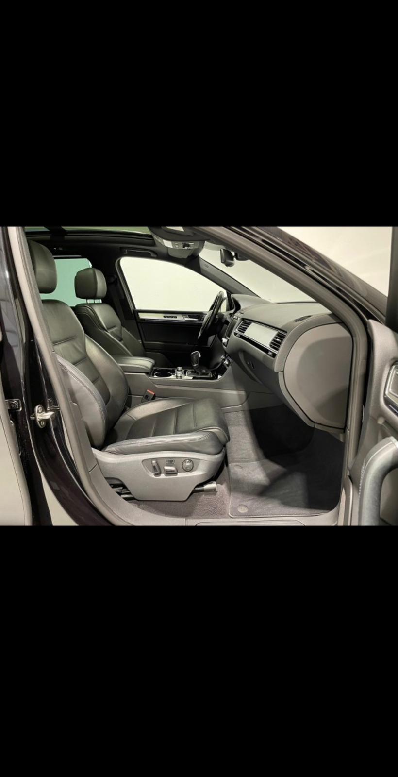 VW Touareg 3.0 TDI BlueMotion Technology Tiptronic-image-15