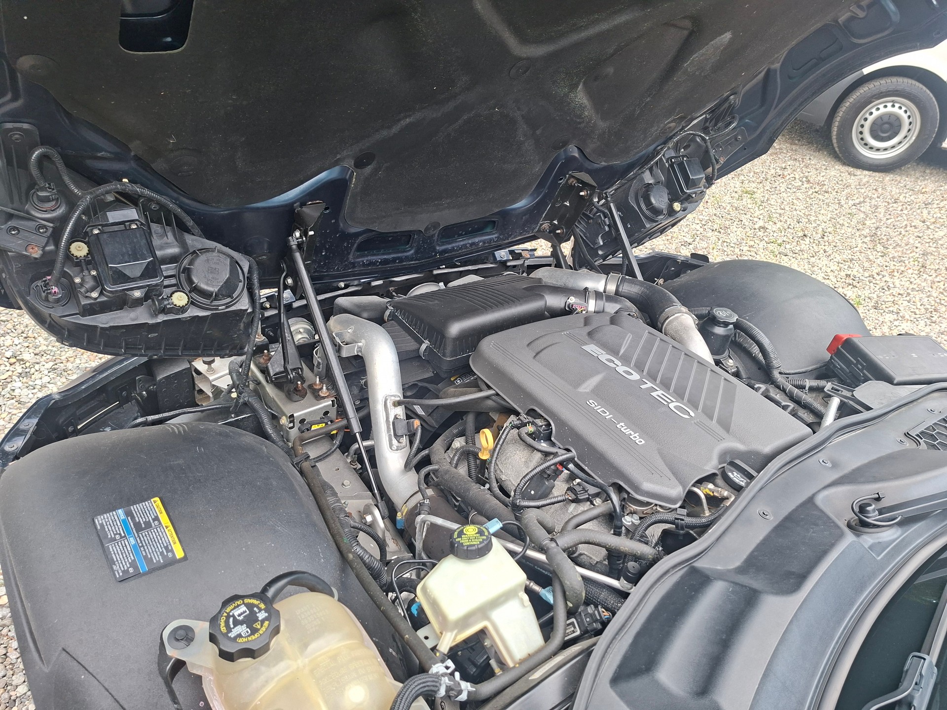 OPEL GT 2.0 Turbo-image-5