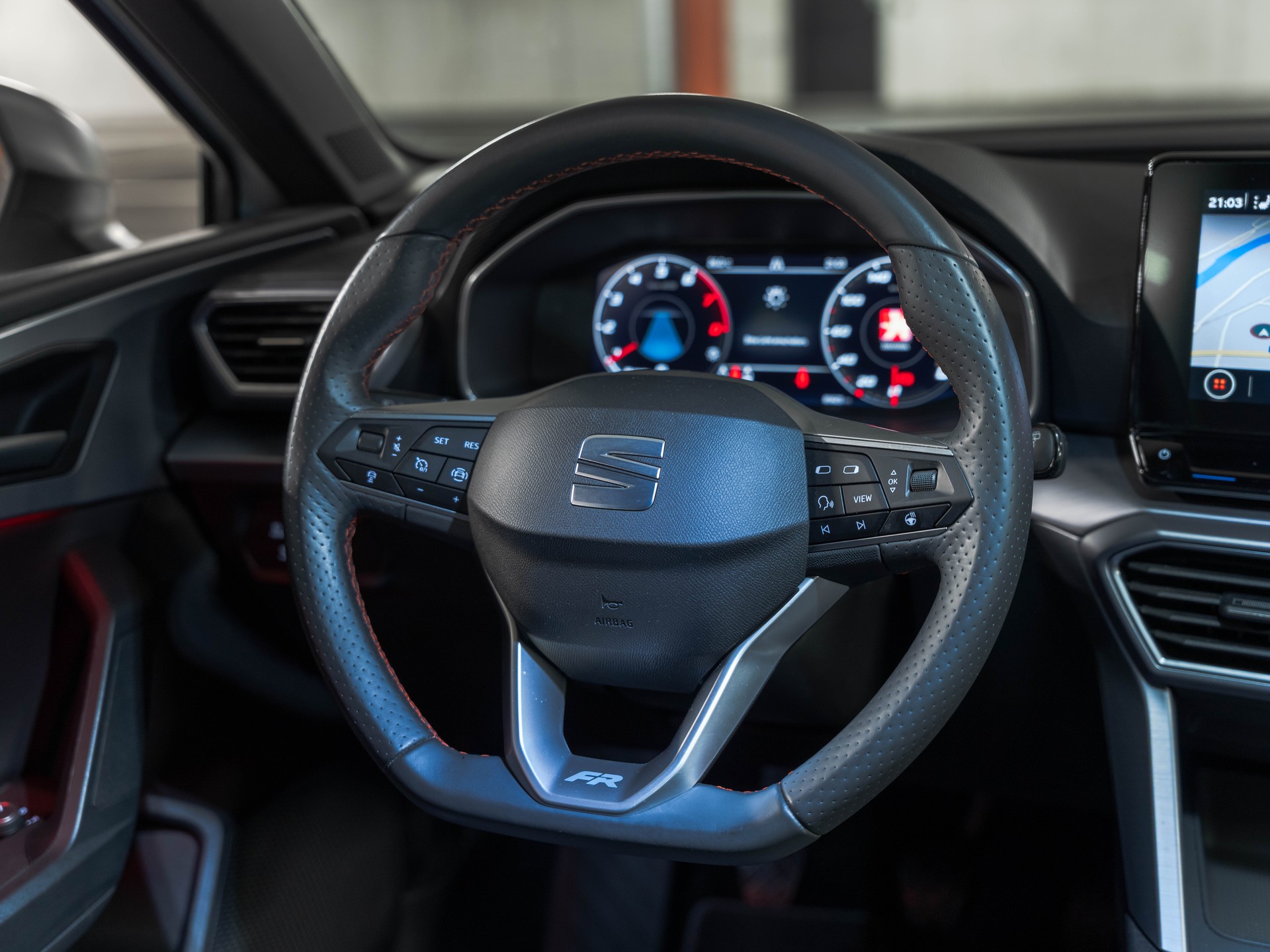 SEAT Leon 1.5 Eco TSI FR-image-16