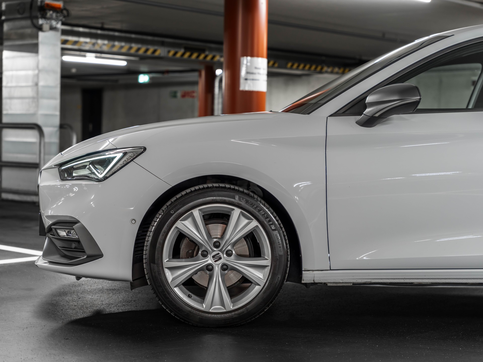 SEAT Leon 1.5 Eco TSI FR-showroom-element-3