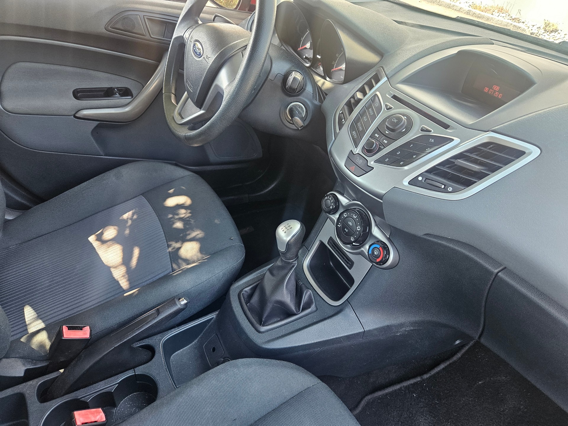 FORD Fiesta 1.4 16V Trend-image-7