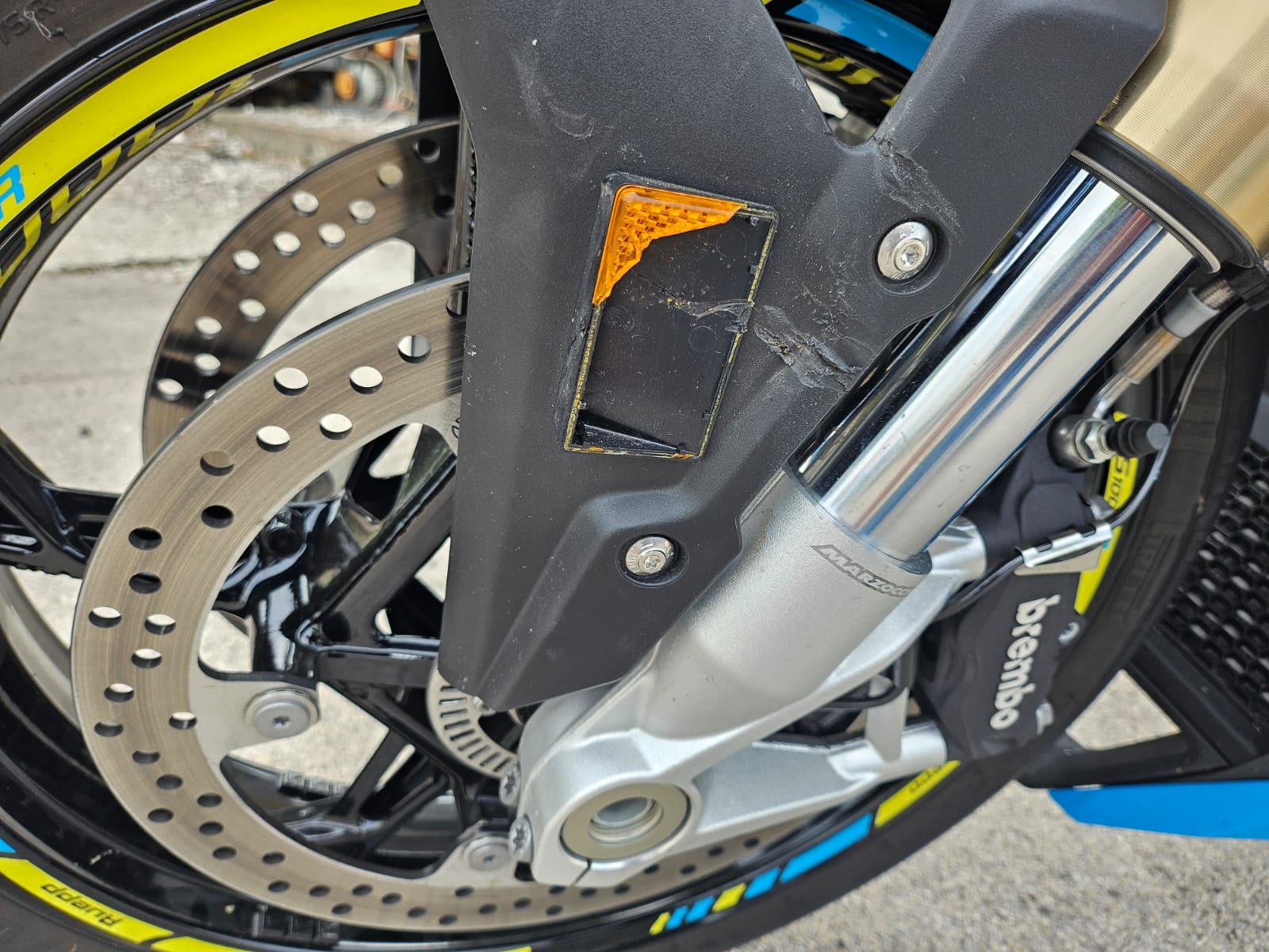 BMW S 1000 R BESCHADIG ENDOMMAGEE-image-9