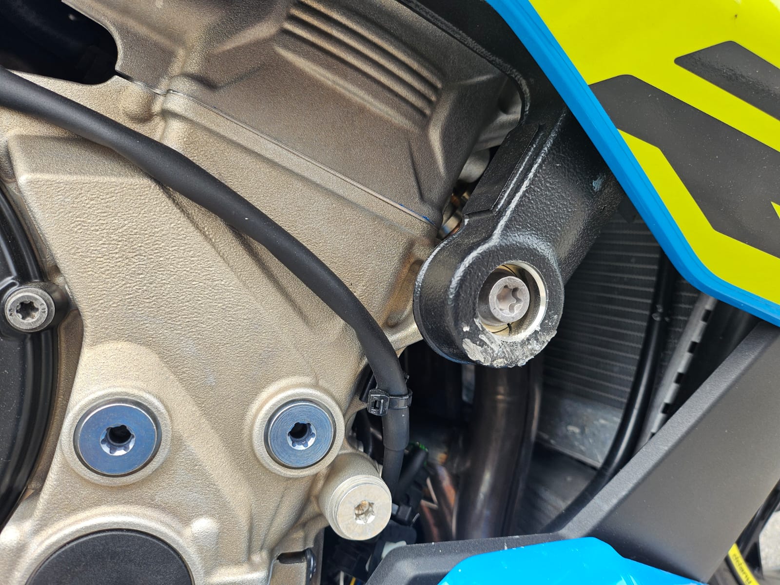 BMW S 1000 R BESCHADIG ENDOMMAGEE-image-15