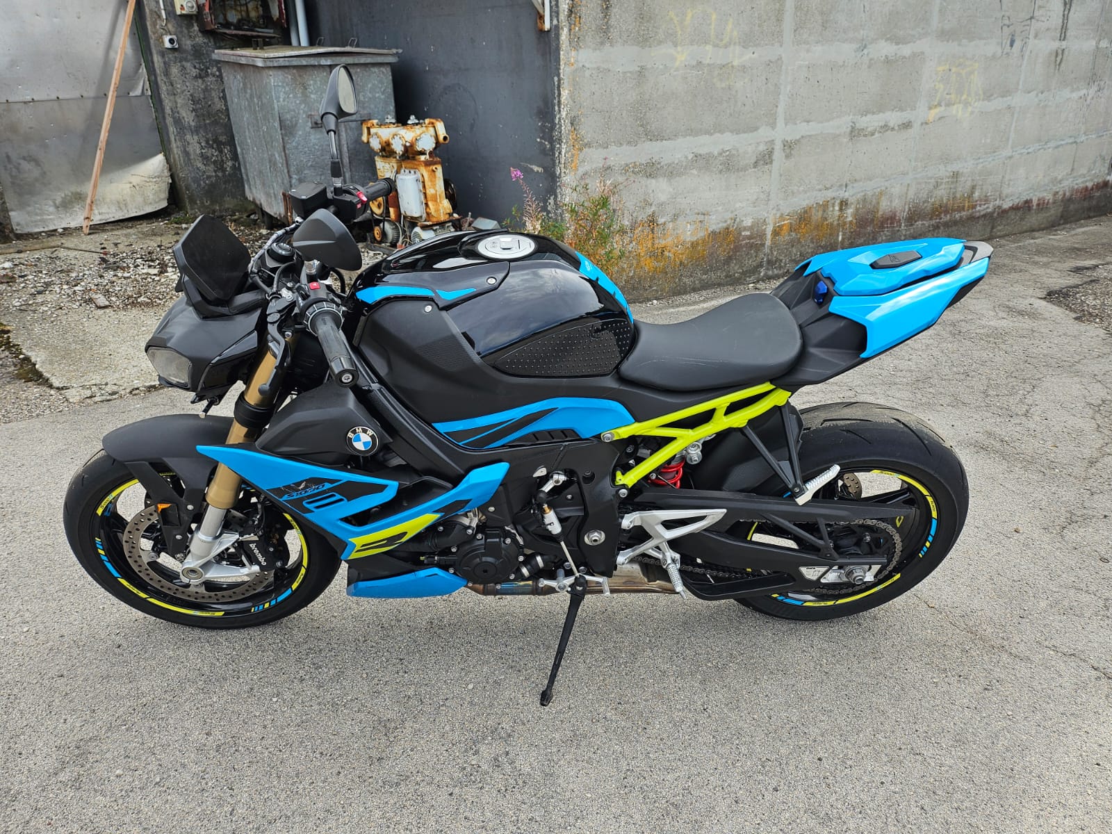 BMW S 1000 R BESCHADIG ENDOMMAGEE-image-1