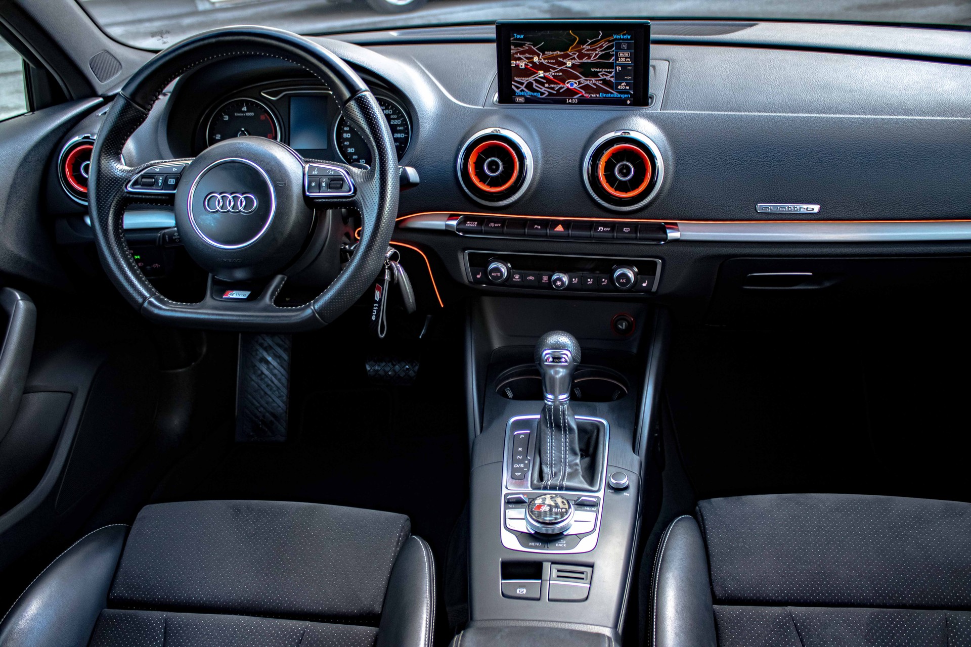 AUDI A3 Sportback 2.0 TDI S Line quattro S-tronic-image-12