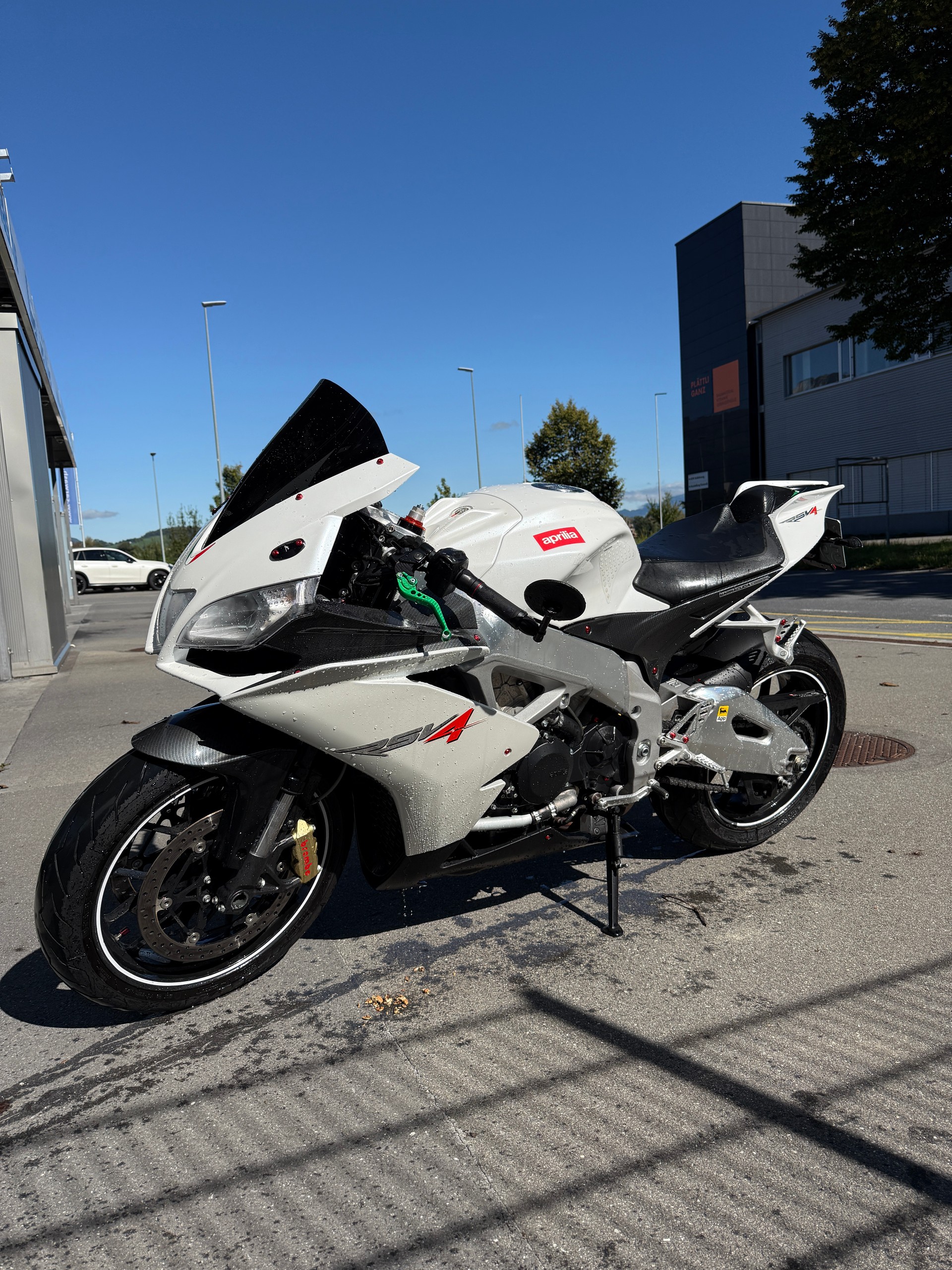 APRILIA RSV4 R-image-1