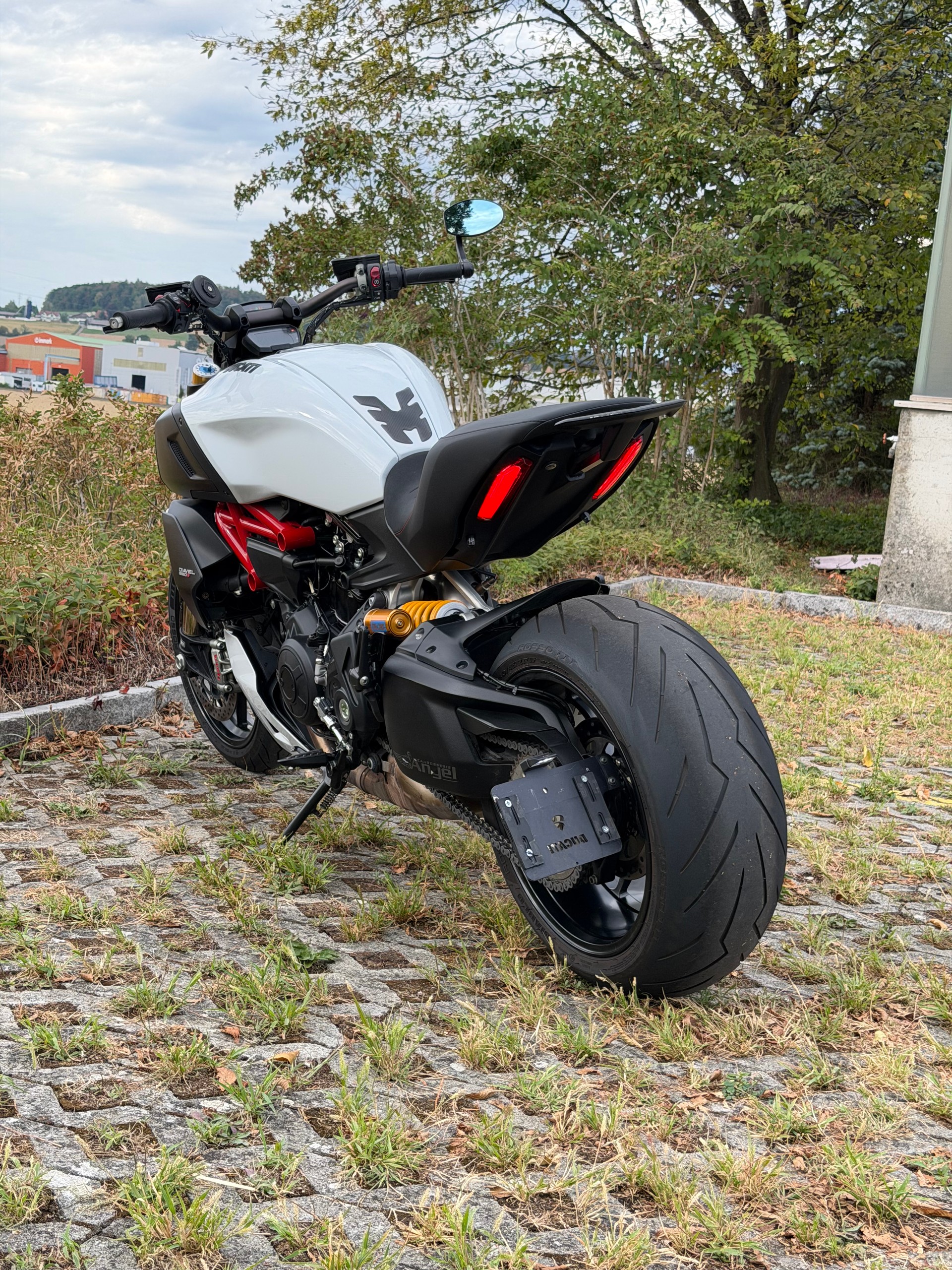DUCATI Diavel 1260 S-image-2