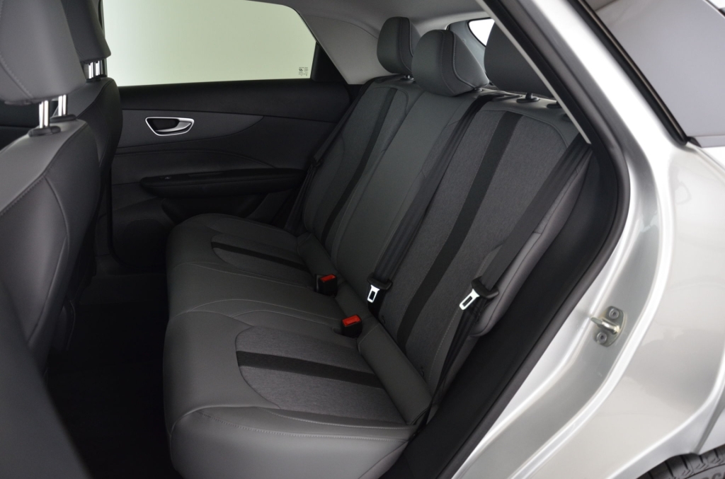 MG 4 EV 64kWh Premium Facelift-image-13
