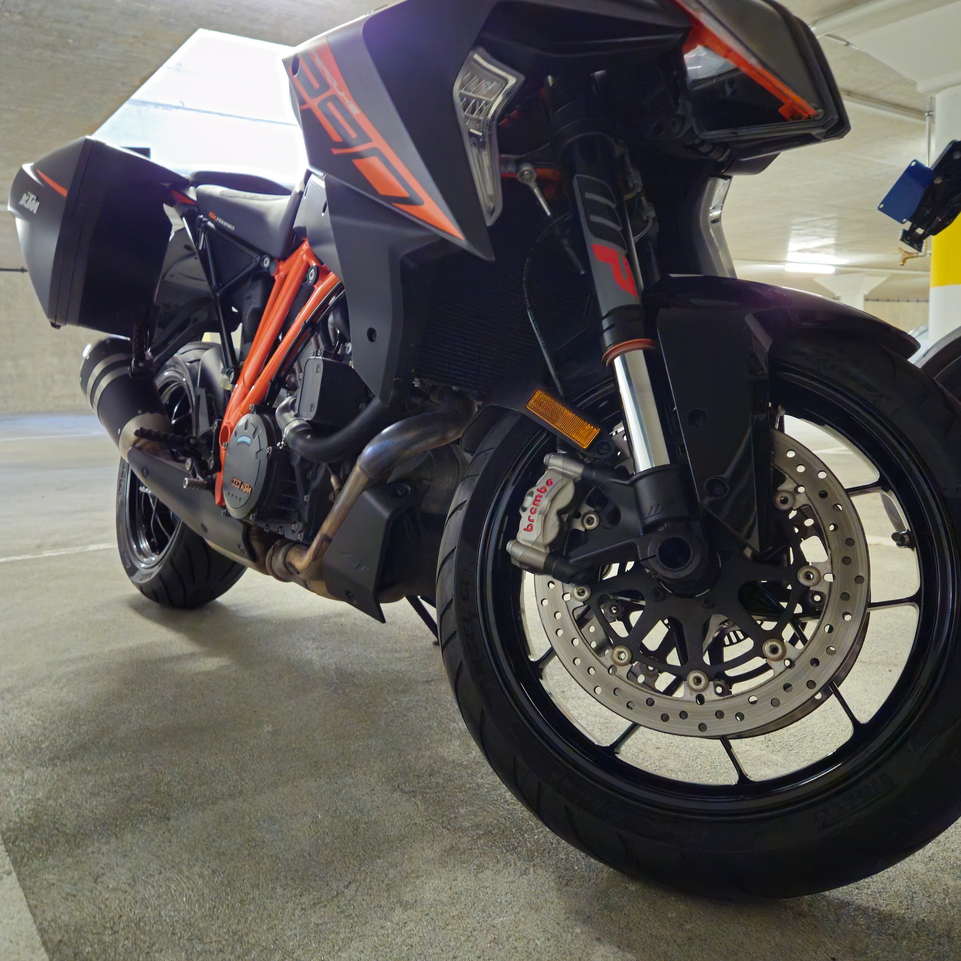 KTM 1290 Super Duke GT-image-4
