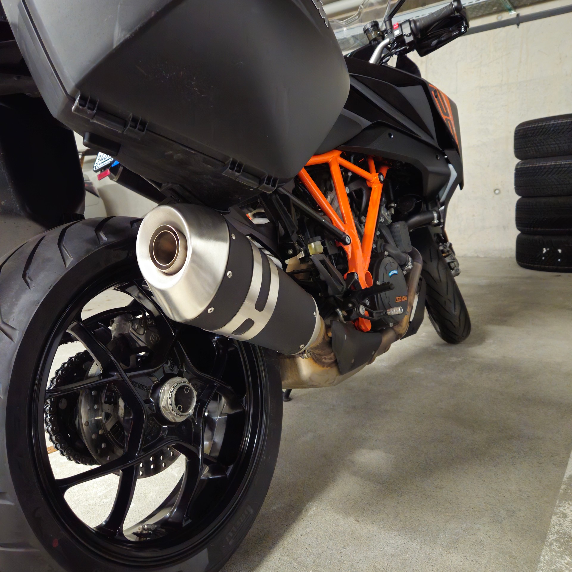 KTM 1290 Super Duke GT-image-5