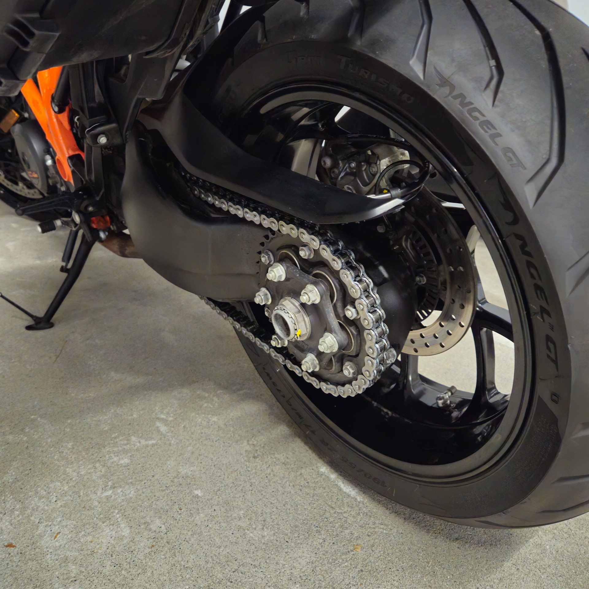 KTM 1290 Super Duke GT-image-6
