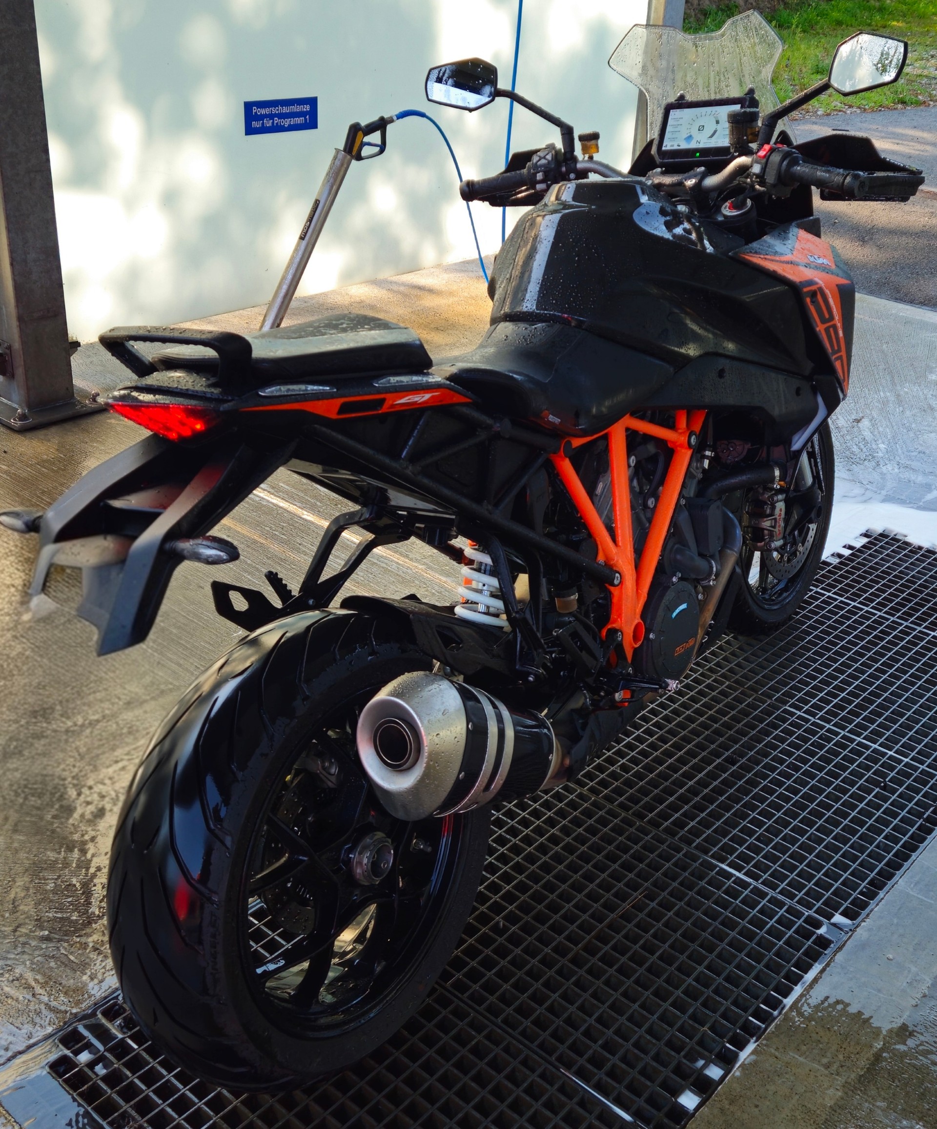 KTM 1290 Super Duke GT-image-3