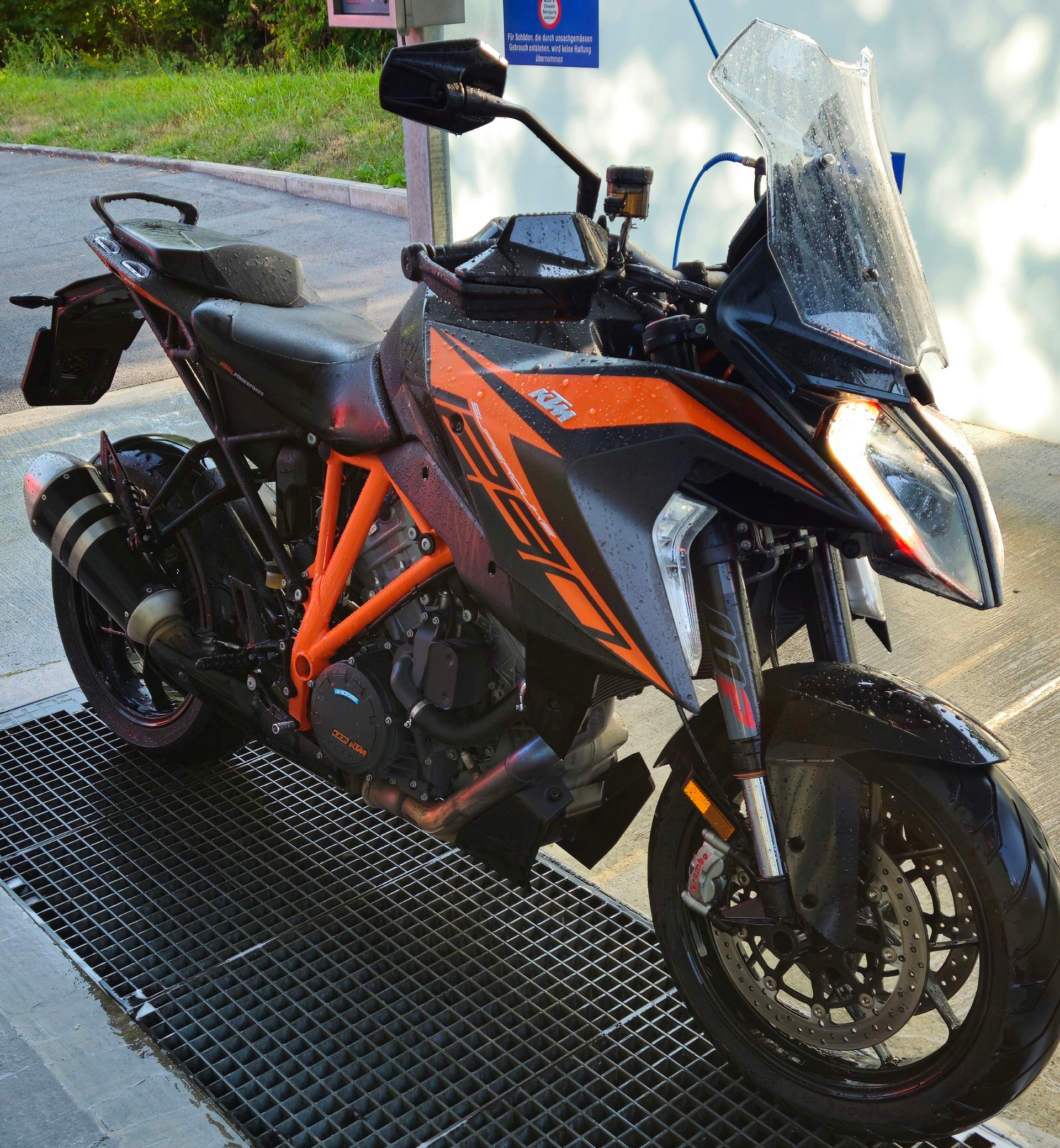 KTM 1290 Super Duke GT-image-0