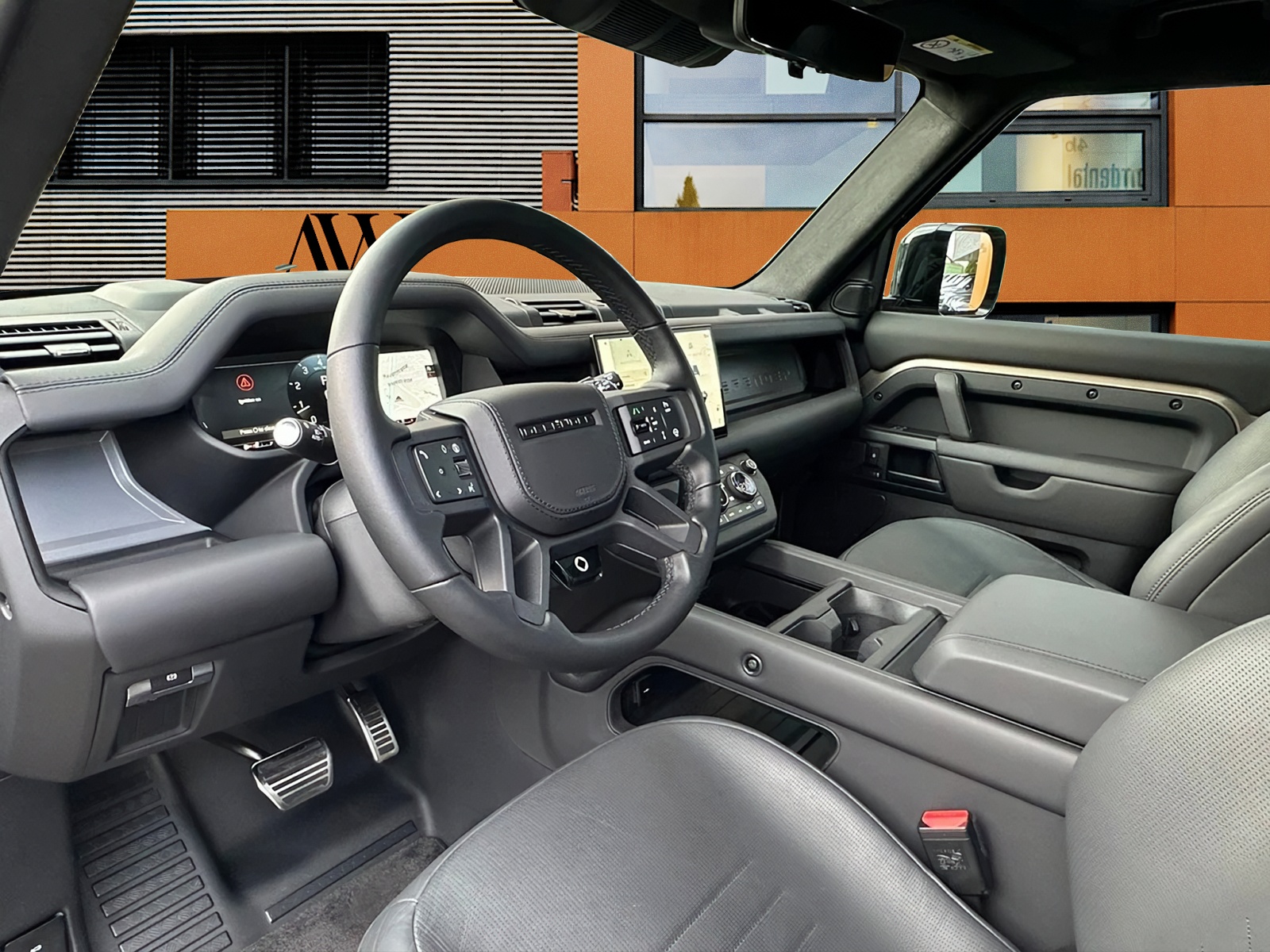 LAND ROVER Defender 110 4.4 V8 Octa / CH Auslieferung mit Gratis Service-image-9
