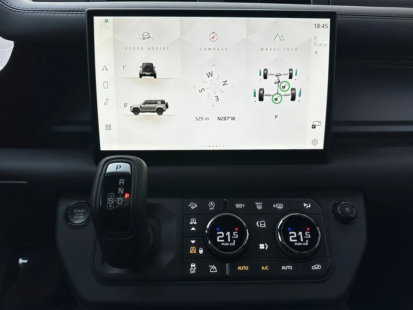 LAND ROVER Defender 110 4.4 V8 Octa / CH Auslieferung mit Gratis Service-image-13