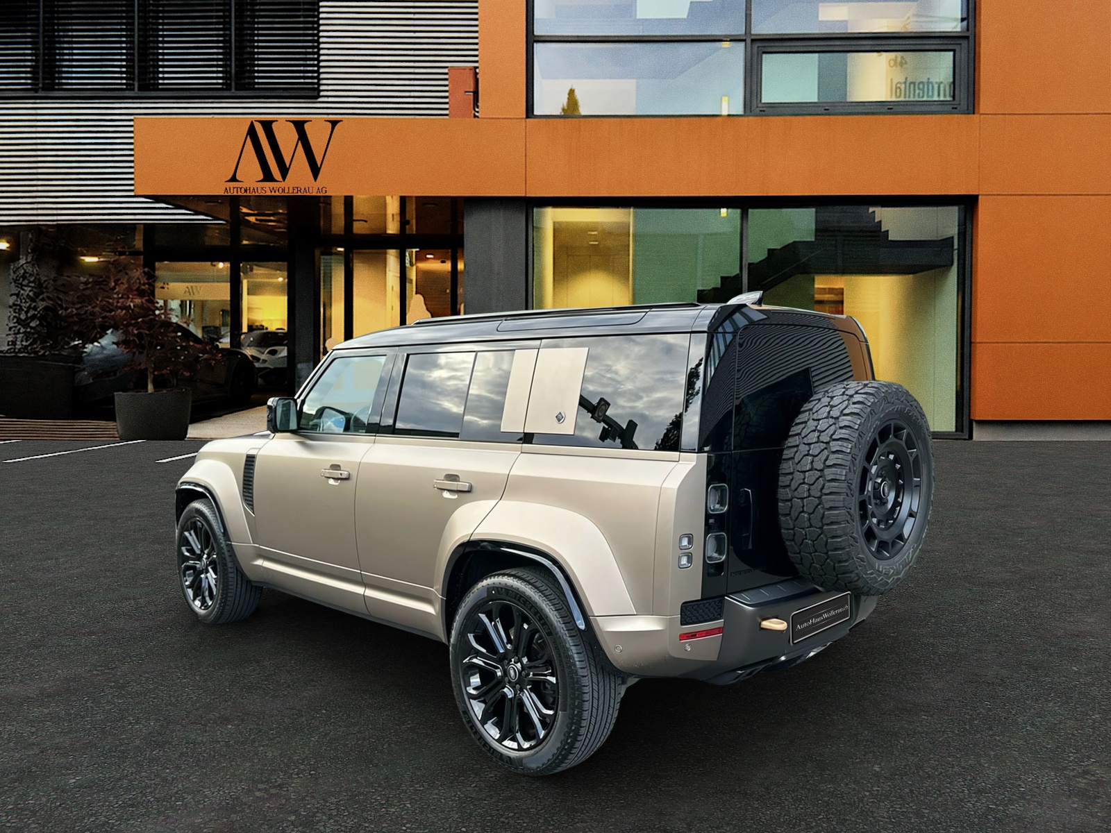 LAND ROVER Defender 110 4.4 V8 Octa / CH Auslieferung mit Gratis Service-image-4