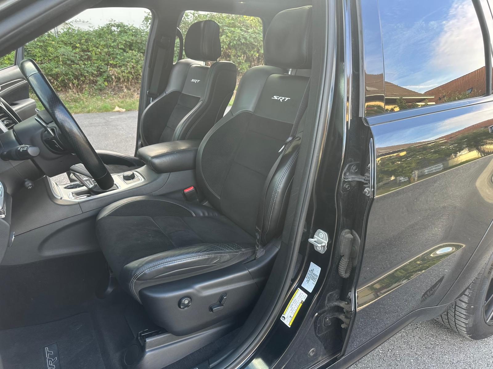 JEEP Grand Cherokee 6.4 V8 HEMI SRT8 Automatic-image-8