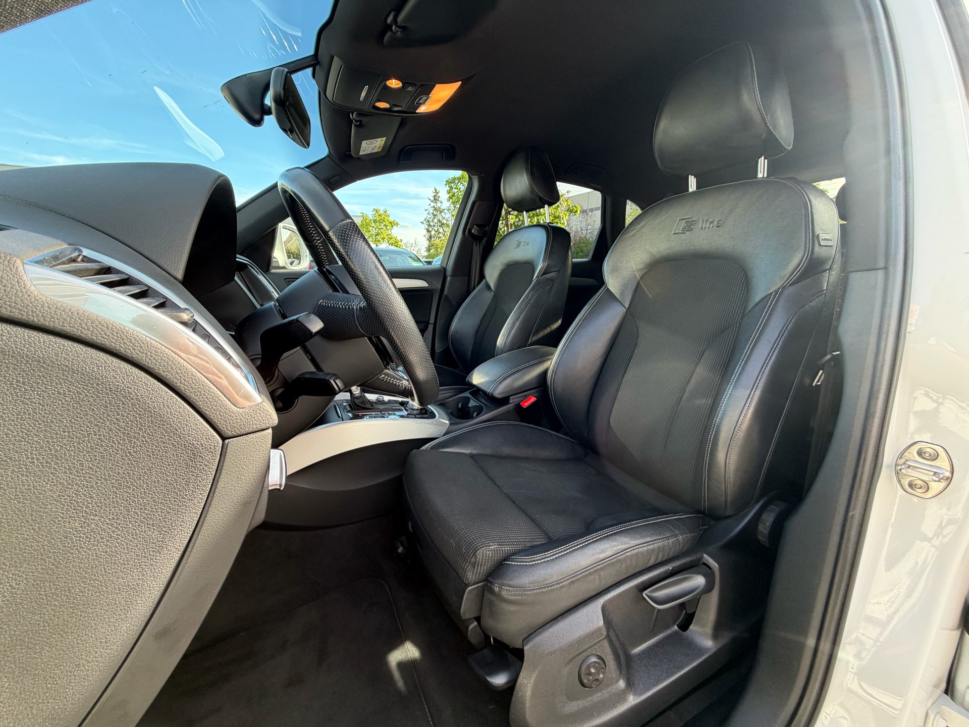 AUDI Q5 2.0 TDI quattro S-tronic-image-10