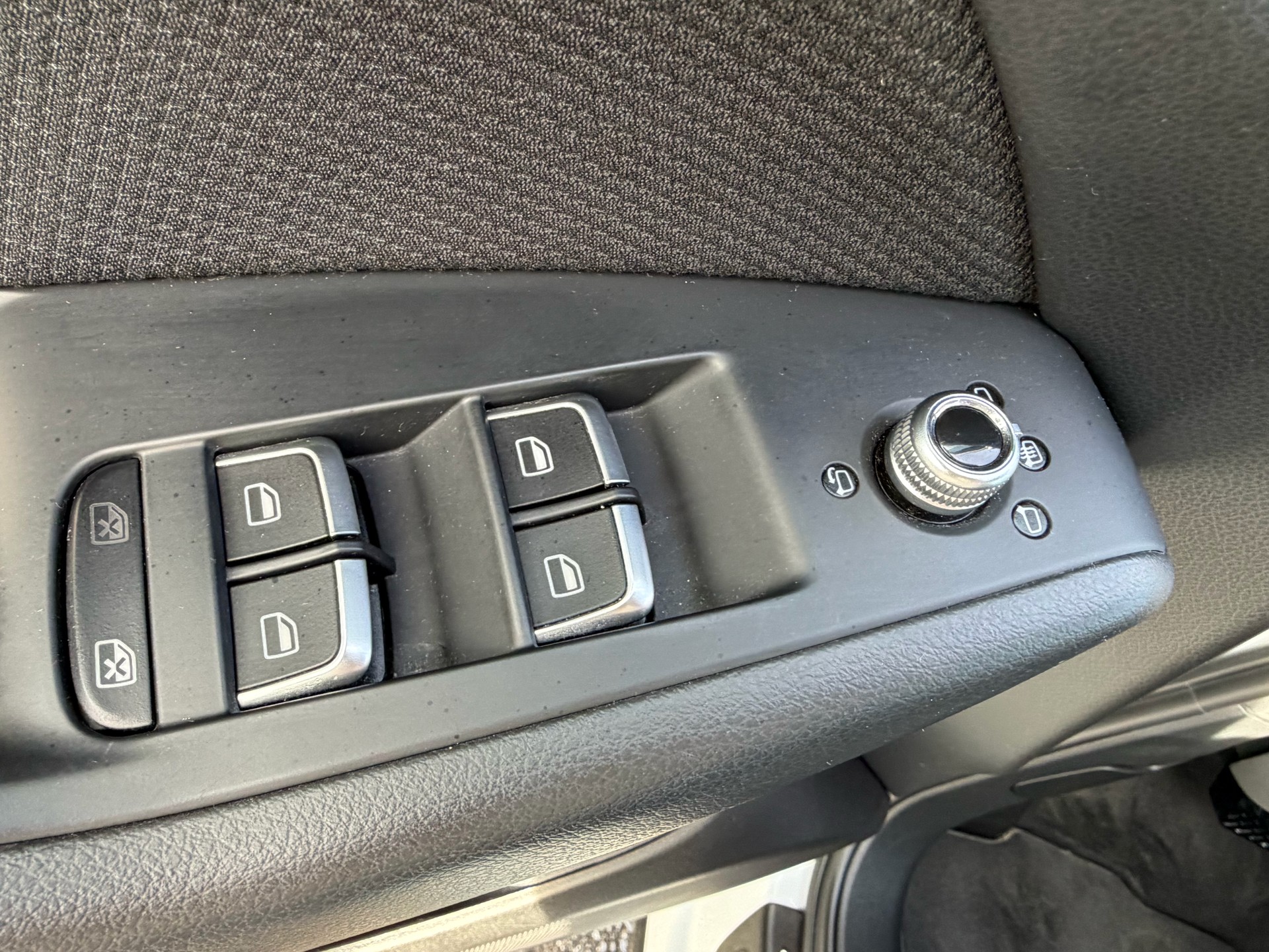 AUDI Q5 2.0 TDI quattro S-tronic-image-16