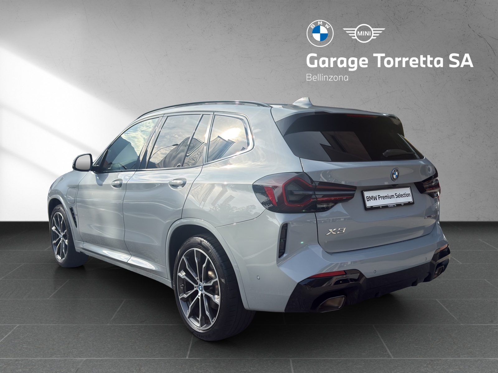BMW X3 xDrive 30e M Sport-showroom-element-2