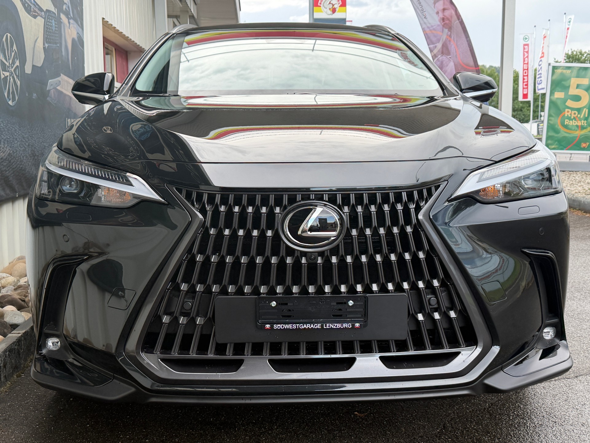 LEXUS NX 450h+ E-FOUR Comfort-showroom-element-2