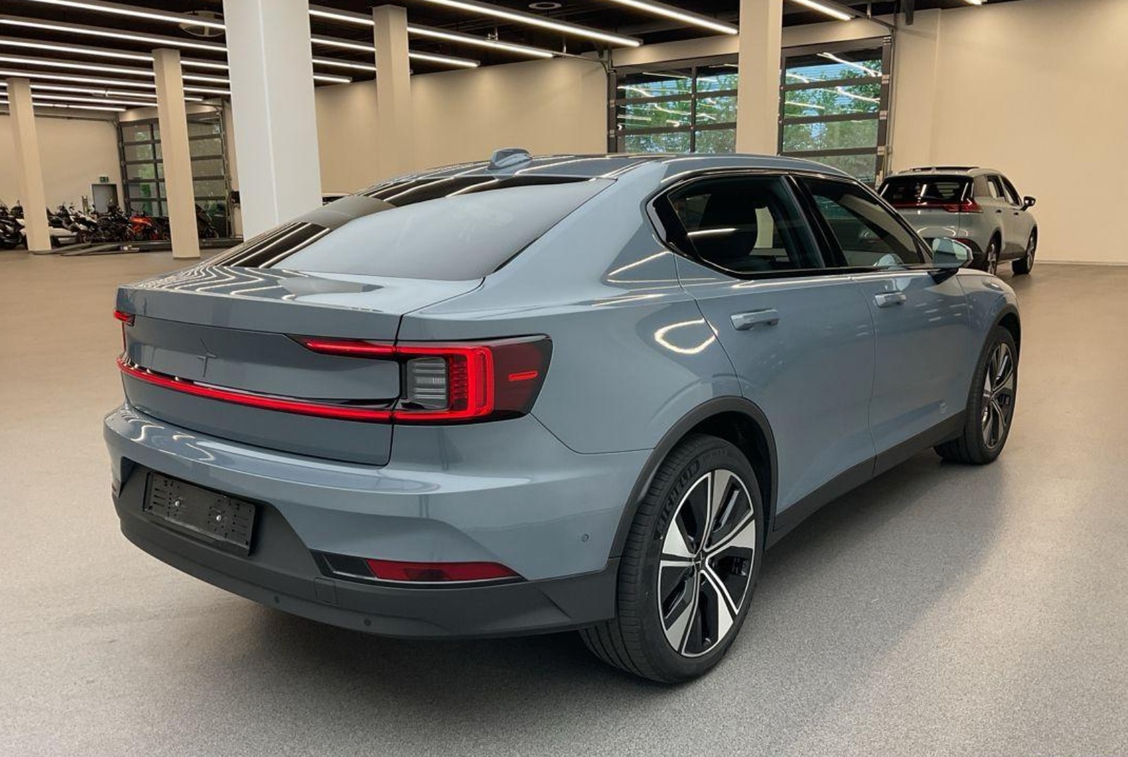 POLESTAR Polestar 2 Long Range Dual 78 kWh MY23-showroom-element-2