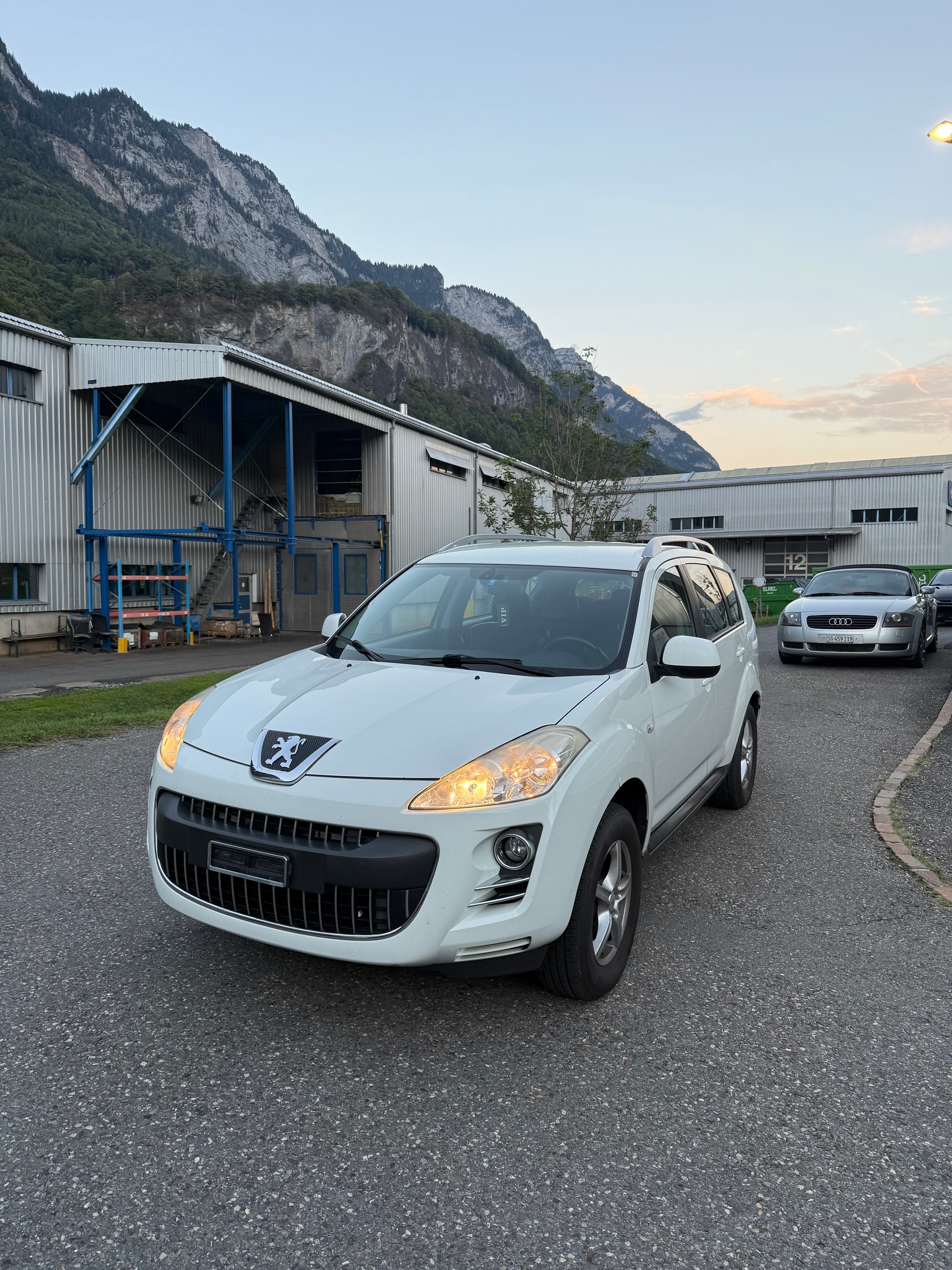 PEUGEOT 4007 2.2 HDi Dynamic DCS6