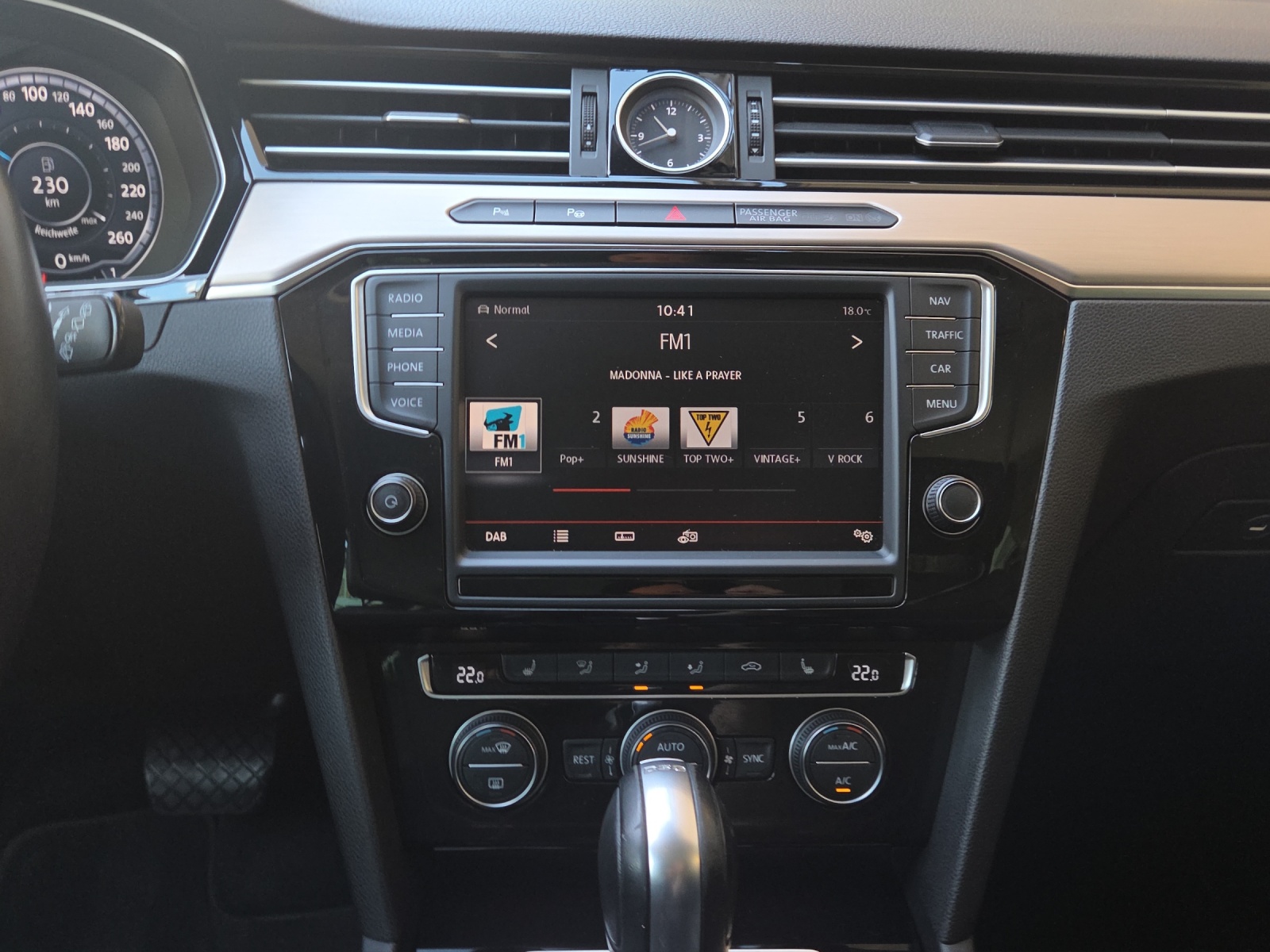 VW Passat Variant 2.0 TSI BMT Highline 4Motion DSG-image-12