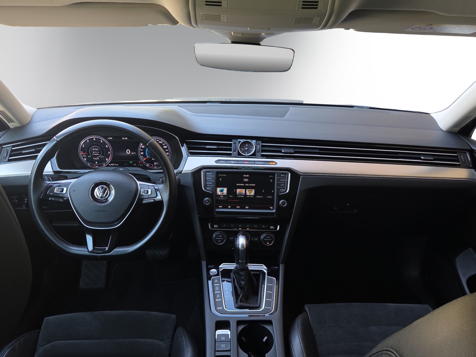 VW Passat Variant 2.0 TSI BMT Highline 4Motion DSG-image-8