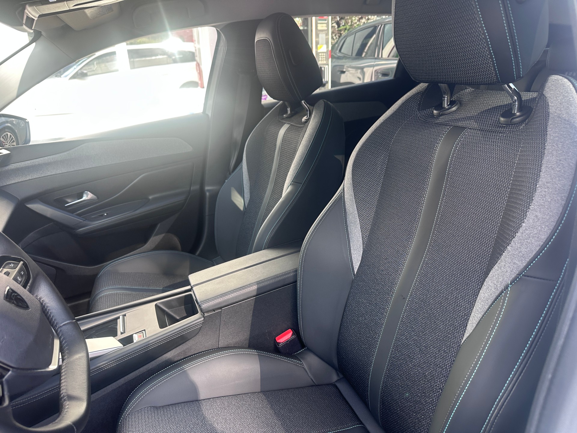 PEUGEOT 308 SW 1.5 BlueHDI Allure EAT8-image-13
