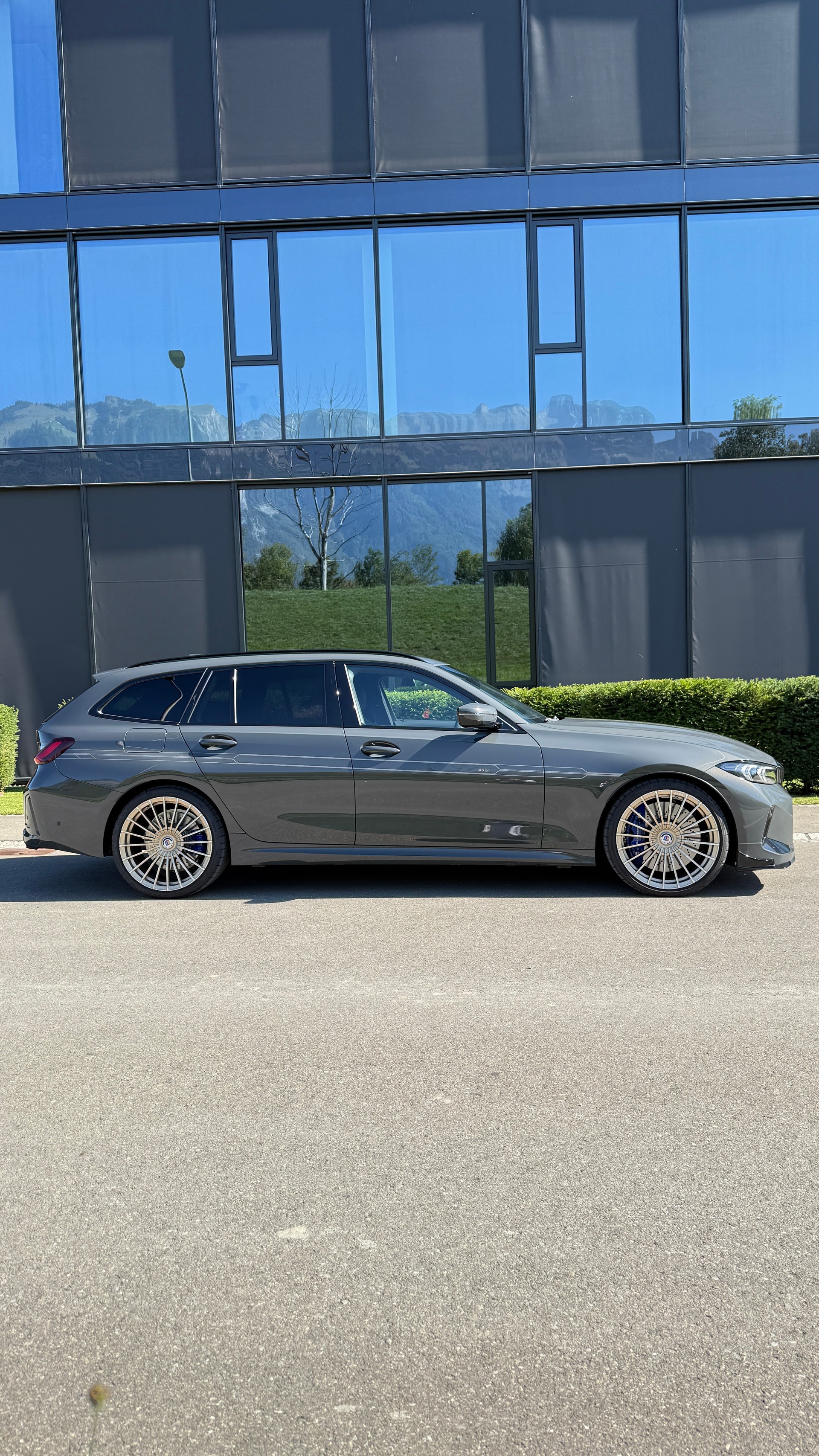 BMW-ALPINA 3.0 Biturbo GT 4x4-image-2