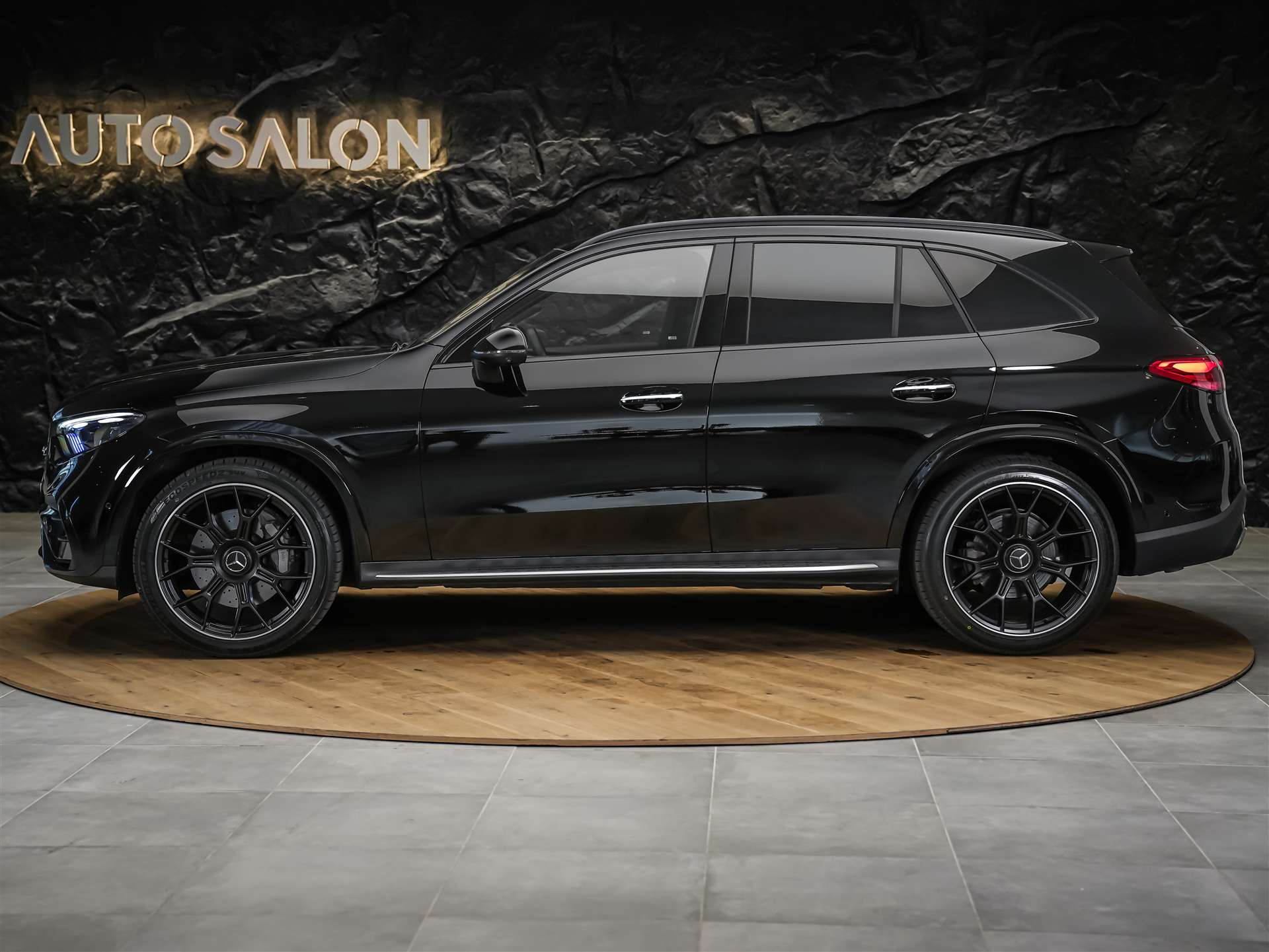 MERCEDES-BENZ GLC 300 d 4Matic 9G-Tronic *ALL BLACK*21" Felgen*Digital LIGHT*AHK*-showroom-element-2