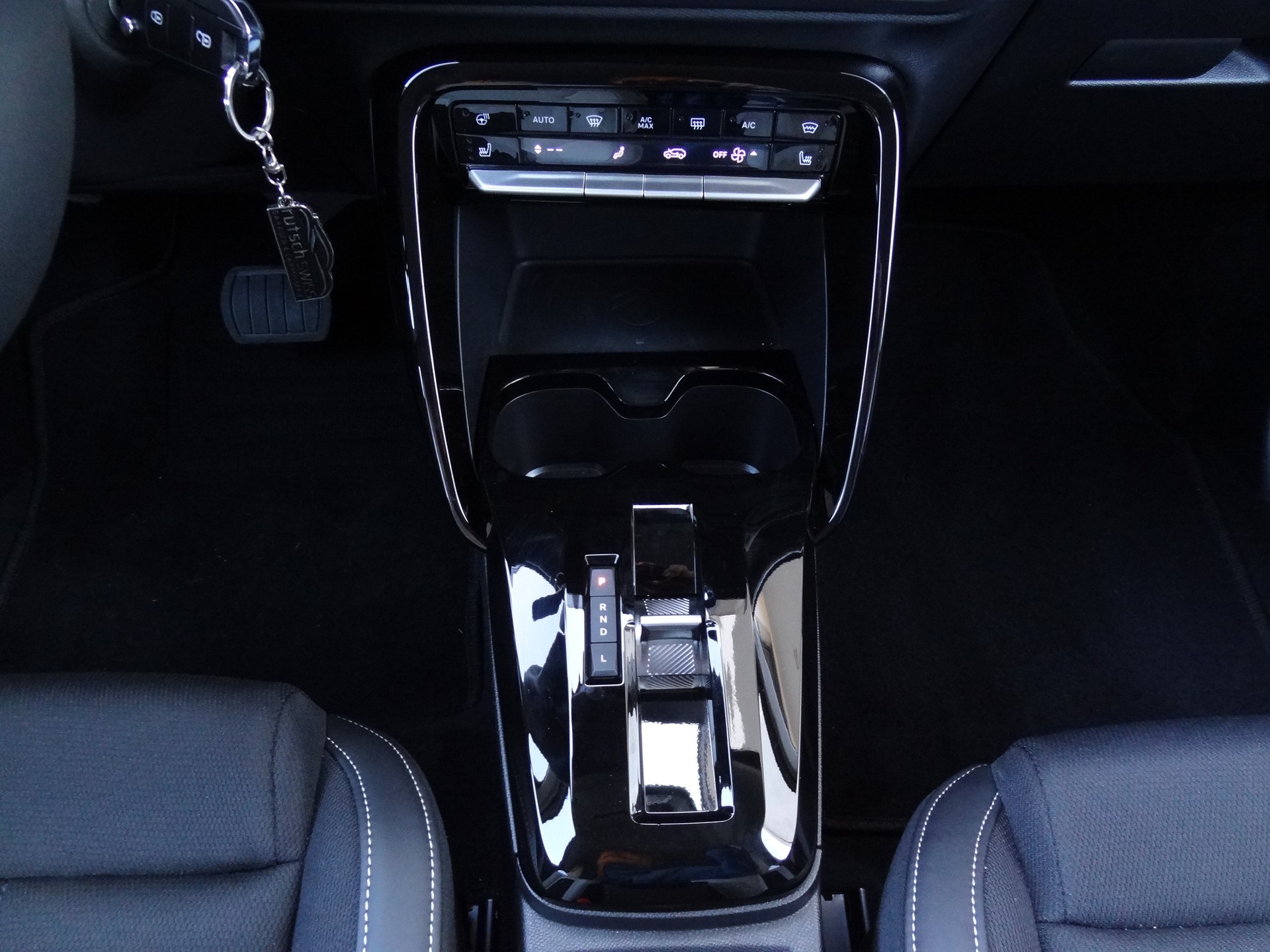 CITROEN C3 Aircross 1.2 MHEV Max 7Pätzer-image-15