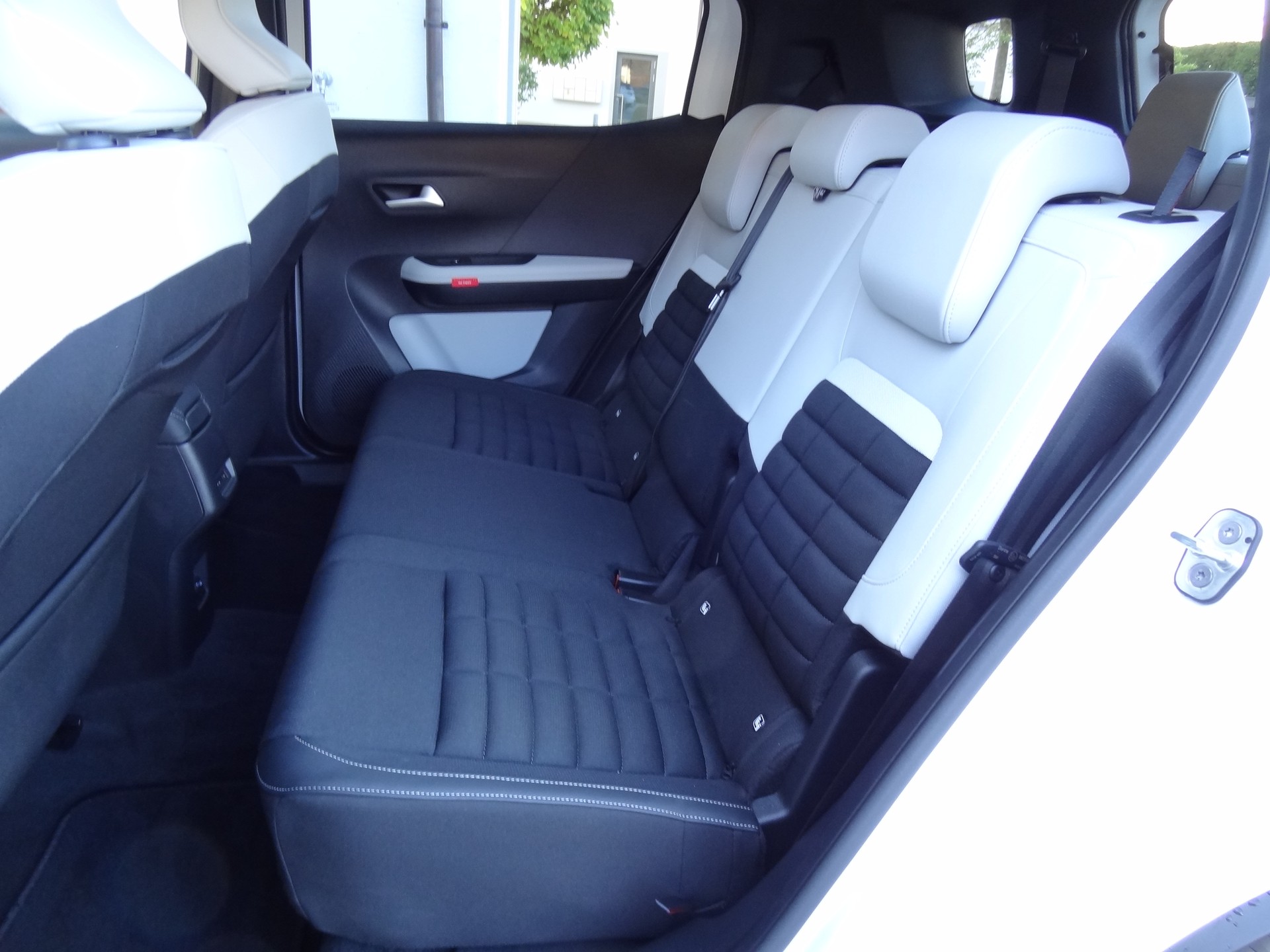 CITROEN C3 Aircross 1.2 MHEV Max 7Pätzer-image-8