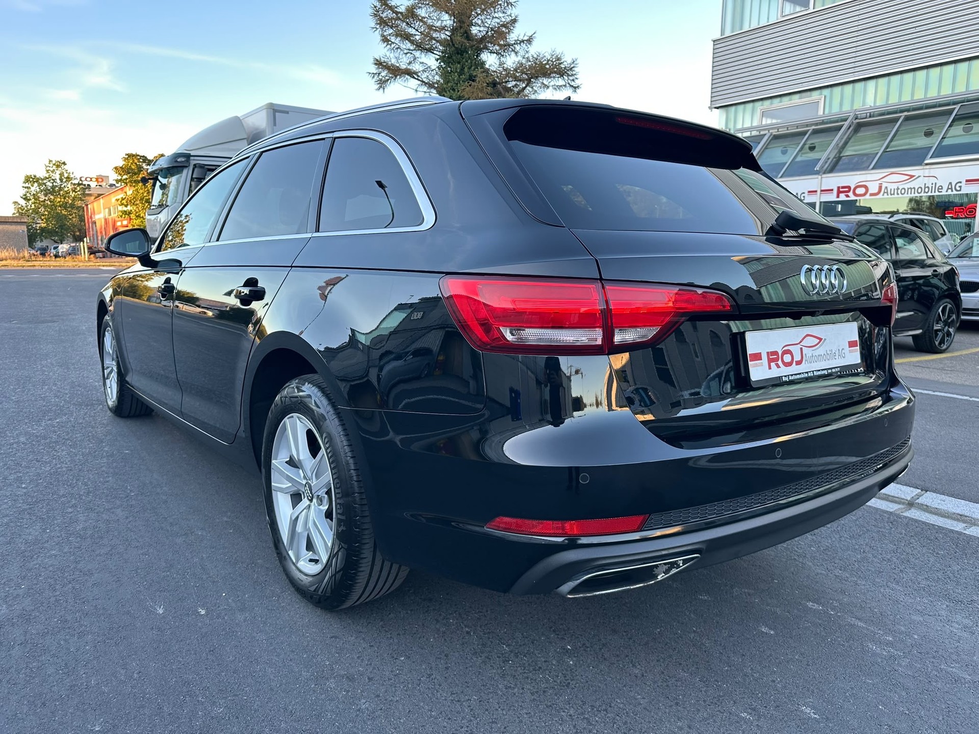 AUDI A4 Avant 35 TDI S-tronic-image-7