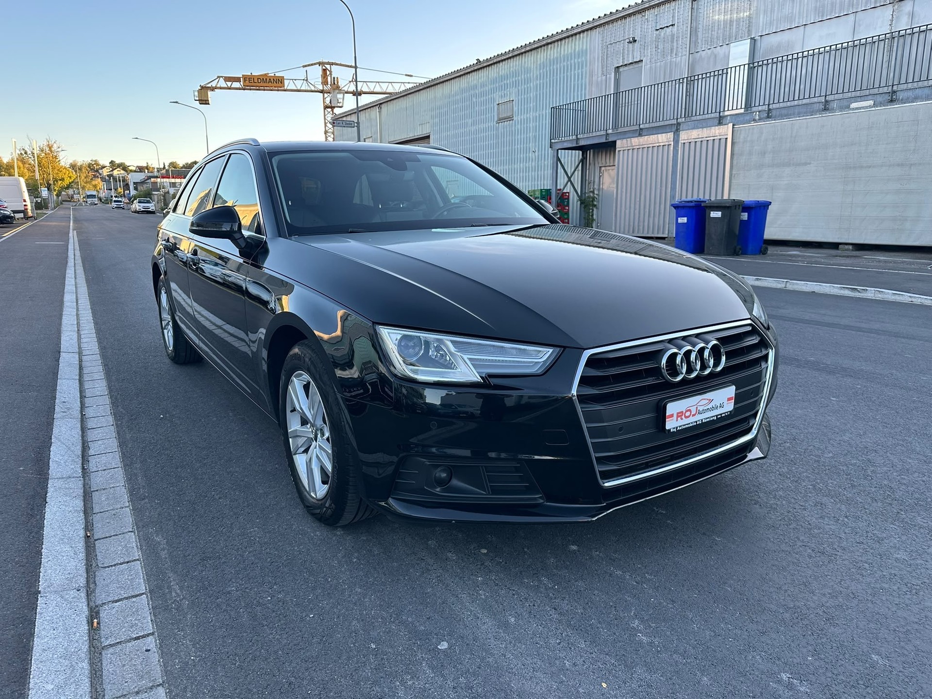 AUDI A4 Avant 35 TDI S-tronic-showroom-element-3
